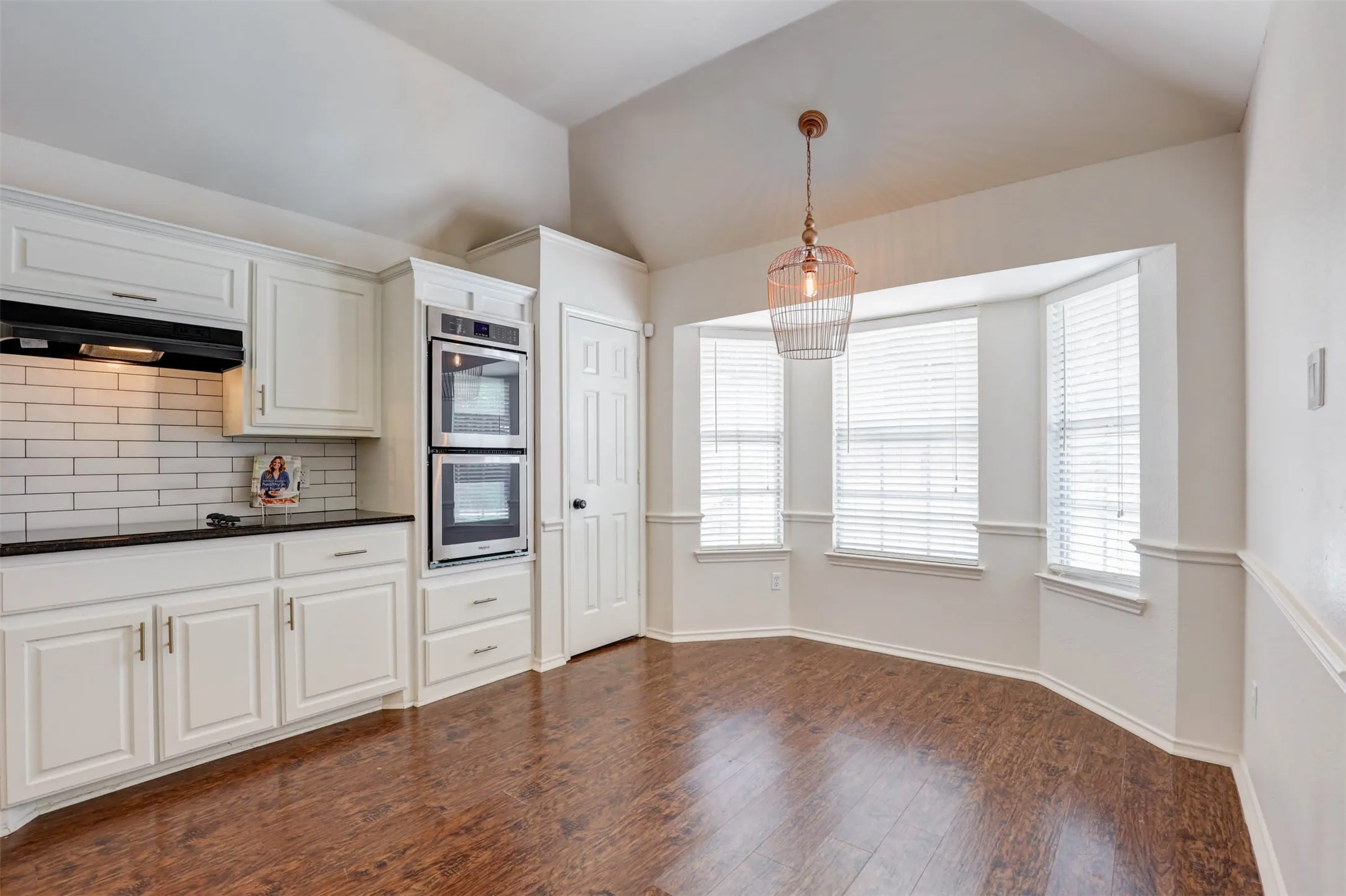 Single Family Residence For Sale in Tarrant County , 7104 Cook Circle, North Richland Hills, Texas 76182, 3 Bedroom, 2 Bathroom, 2 Garage spaces, 1,869 Sqft, built in 1991, mls#21381807, Real Estate Agent in North Richland Hills, Homes For Sale in Tarrant county, Homes For Sale in North Richland Hills, Realtor in North Richland Hills Texas, Real Estate Brokerage Independent Realty Texas, Luminita Cordes Realtor