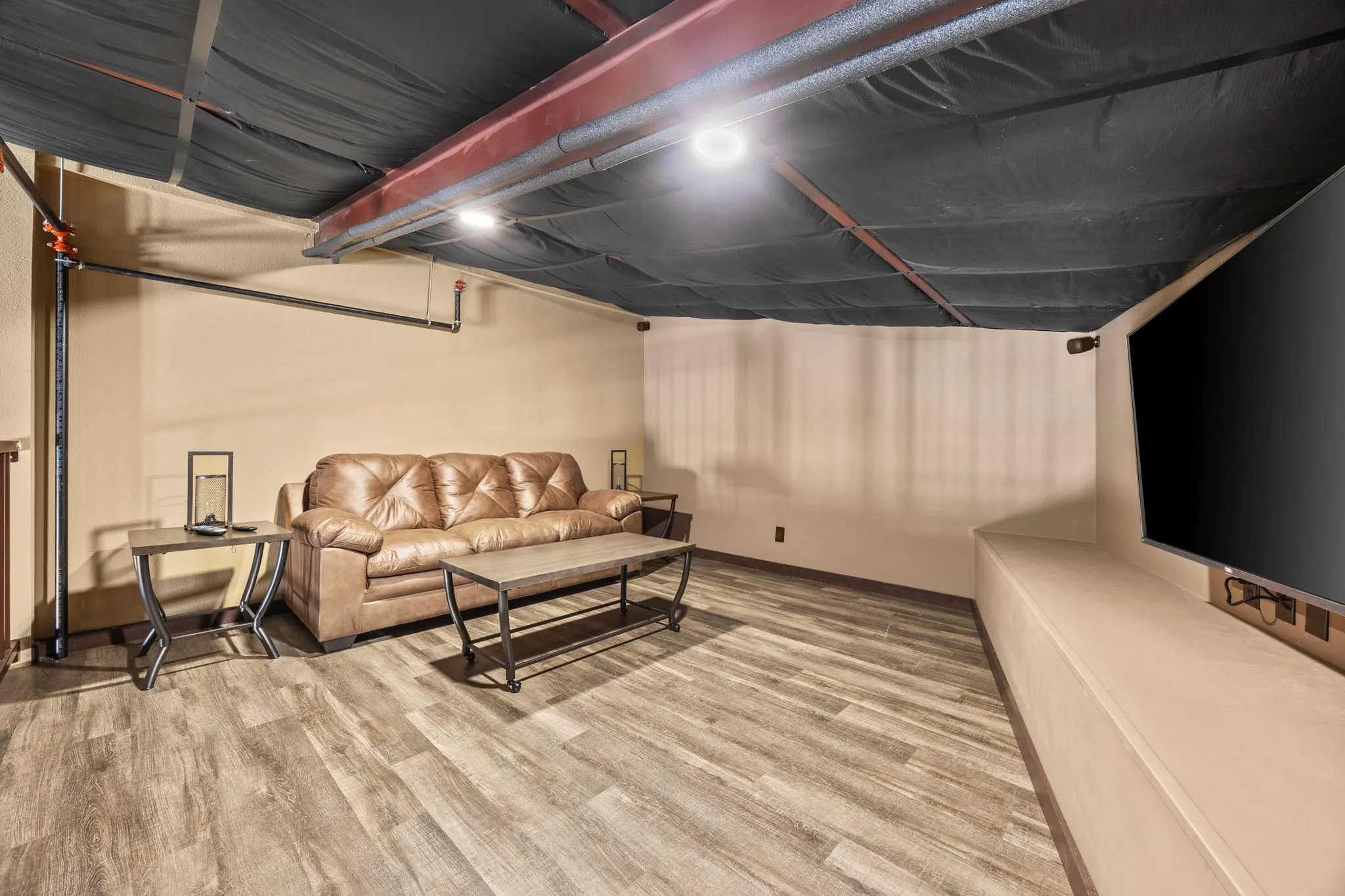 Industrial For Sale in Denton County , 853 Main Street B11, Lake Dallas, Texas 75065, 0, 0, Garage spaces, 0 Sqft, built in 2019, mls#21382235, Real Estate Agent in Lake Dallas, Homes For Sale in Denton county, Homes For Sale in Lake Dallas, Realtor in Lake Dallas Texas, Real Estate Brokerage Independent Realty Texas, Luminita Cordes Realtor