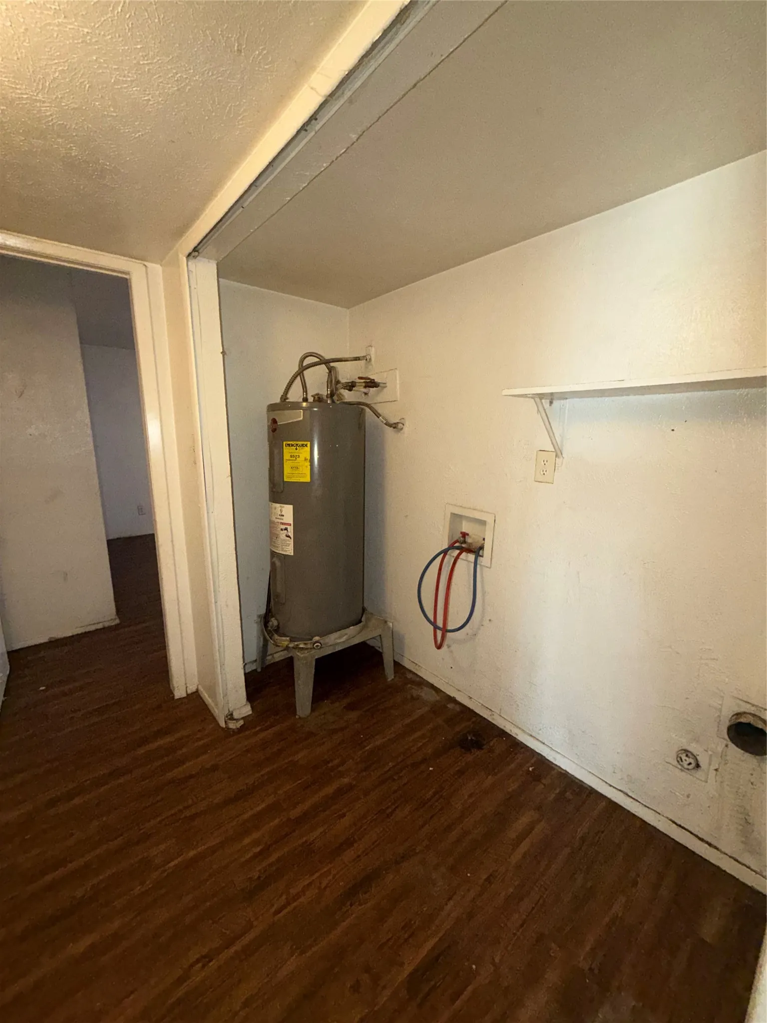 Single Family Residence For Sale in Dallas County , 9419 Culberson Street, Dallas, Texas 75227, 3 Bedroom, 2 Bathroom, Garage spaces, 1,306 Sqft, built in 1983, mls#21382848, Real Estate Agent in Dallas, Homes For Sale in Dallas county, Homes For Sale in Dallas, Realtor in Dallas Texas, Real Estate Brokerage Independent Realty Texas, Luminita Cordes Realtor