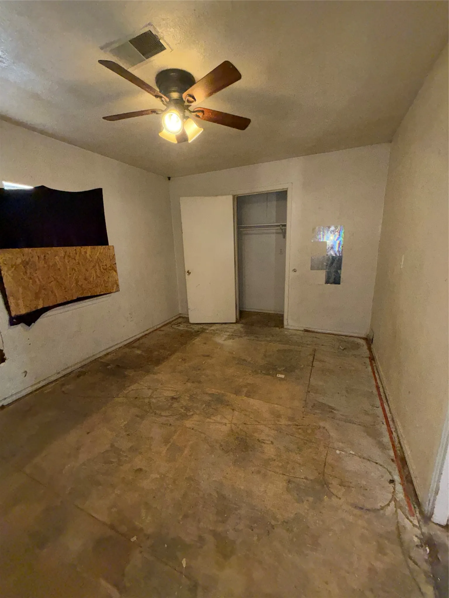Single Family Residence For Sale in Dallas County , 9419 Culberson Street, Dallas, Texas 75227, 3 Bedroom, 2 Bathroom, Garage spaces, 1,306 Sqft, built in 1983, mls#21382848, Real Estate Agent in Dallas, Homes For Sale in Dallas county, Homes For Sale in Dallas, Realtor in Dallas Texas, Real Estate Brokerage Independent Realty Texas, Luminita Cordes Realtor