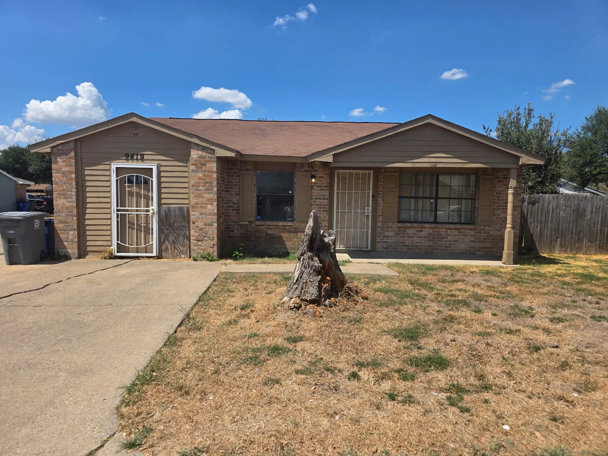 Single Family Residence For Sale in Dallas County , 9419 Culberson Street, Dallas, Texas 75227, 3 Bedroom, 2 Bathroom, Garage spaces, 1,306 Sqft, built in 1983, mls#21382848, Real Estate Agent in Dallas, Homes For Sale in Dallas county, Homes For Sale in Dallas, Realtor in Dallas Texas, Real Estate Brokerage Independent Realty Texas, Luminita Cordes Realtor