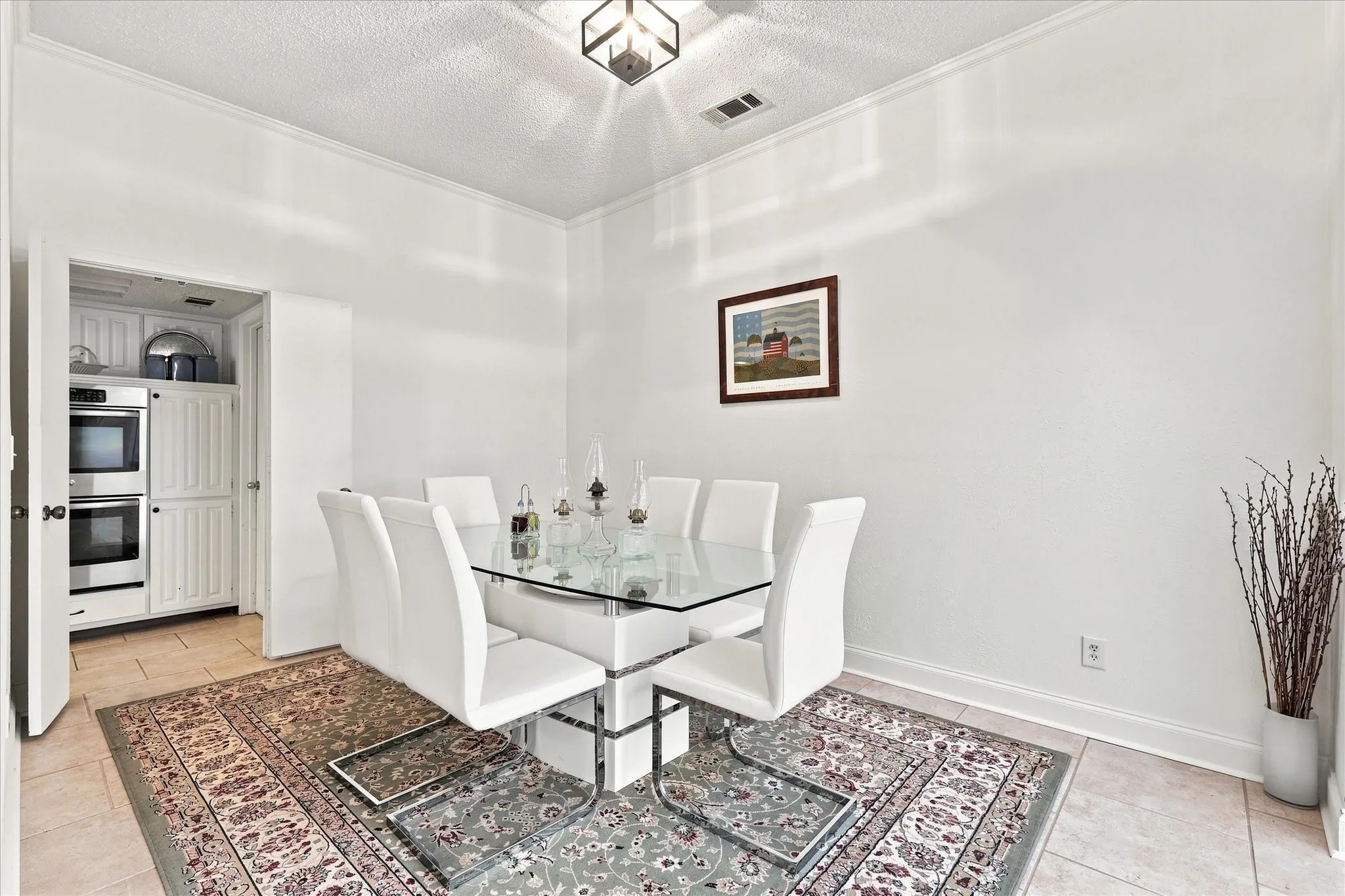 Duplex For Rent in Dallas County , 2021 Whippoorwill Lane, Carrollton, Texas 75006, 2 Bedroom, 2 Bathroom, 2 Garage spaces, 2,016 Sqft, built in 1978, mls#21380596, Real Estate Agent in Carrollton, Homes For Rent in Dallas county, Homes For Rent in Carrollton, Realtor in Carrollton Texas, Real Estate Brokerage Independent Realty Texas, Luminita Cordes Realtor