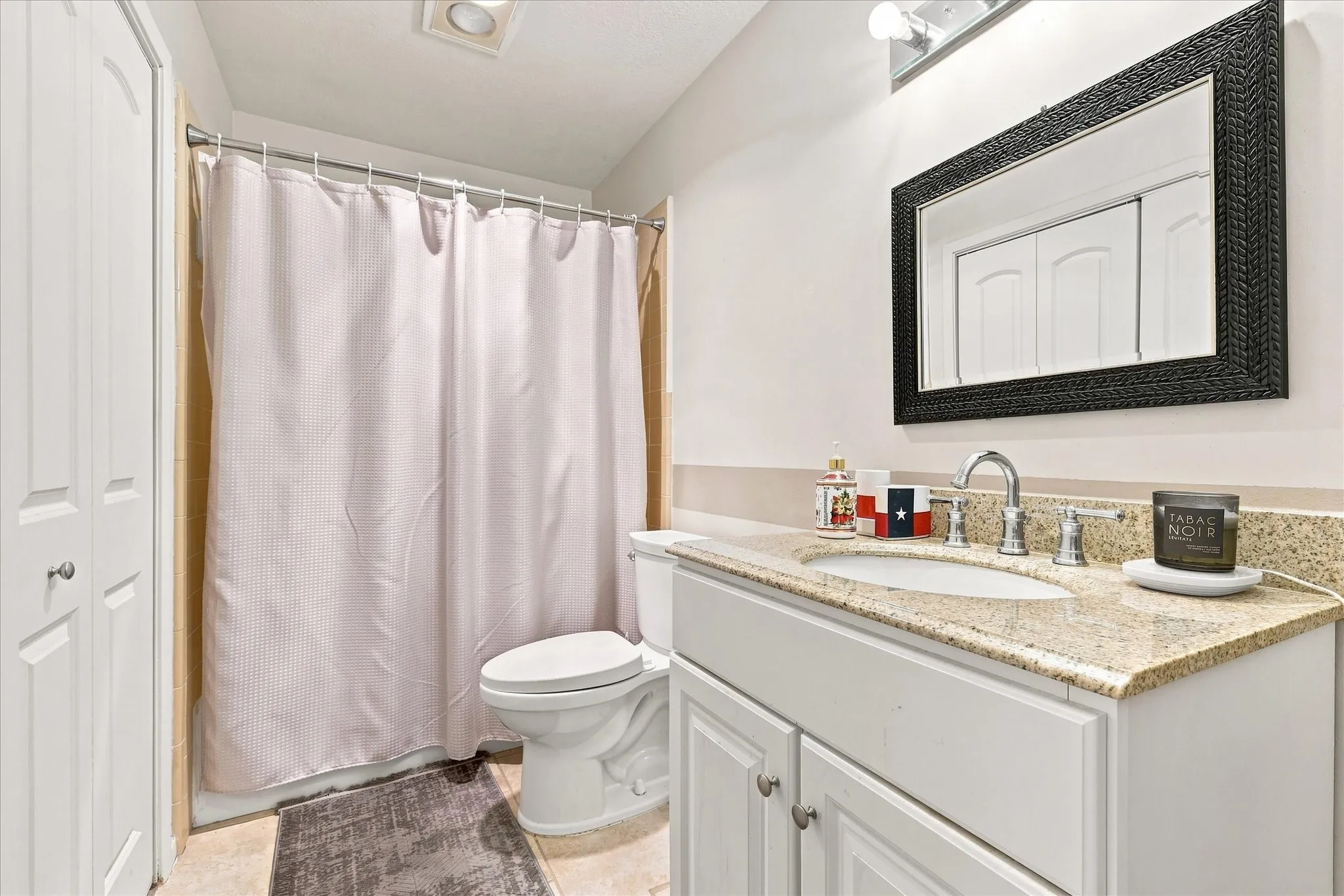 Duplex For Rent in Dallas County , 2021 Whippoorwill Lane, Carrollton, Texas 75006, 2 Bedroom, 2 Bathroom, 2 Garage spaces, 2,016 Sqft, built in 1978, mls#21380596, Real Estate Agent in Carrollton, Homes For Rent in Dallas county, Homes For Rent in Carrollton, Realtor in Carrollton Texas, Real Estate Brokerage Independent Realty Texas, Luminita Cordes Realtor