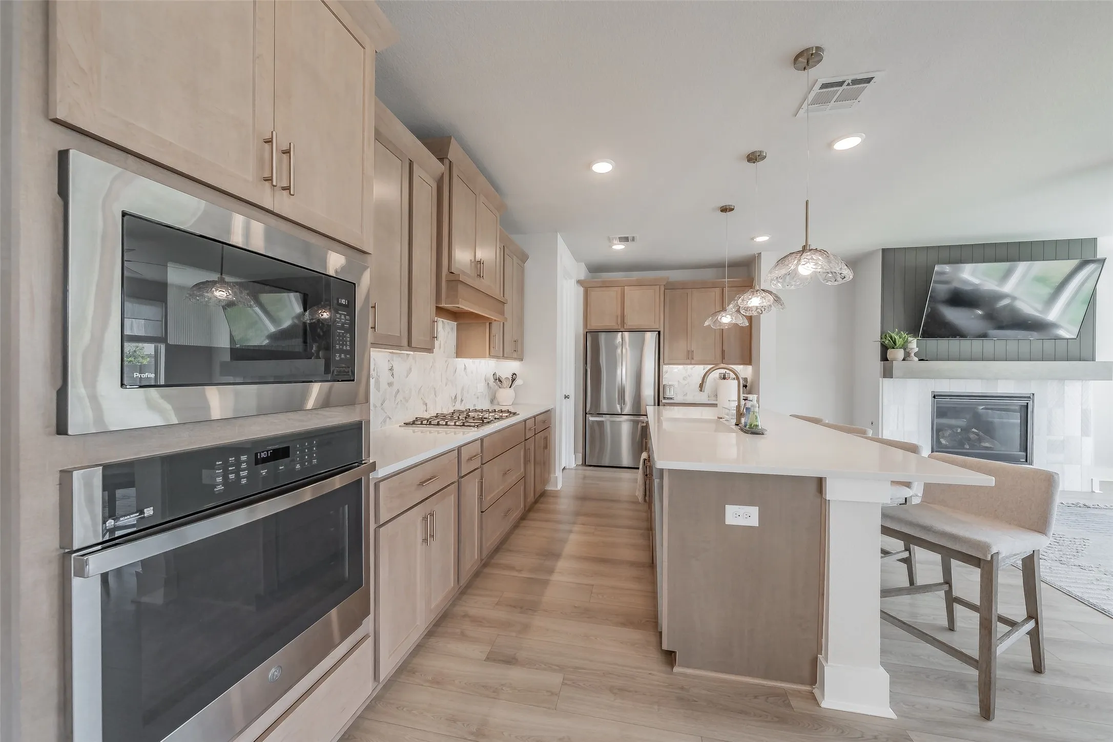 Single Family Residence For Sale in Denton County , 741 Peaceful Lane, Argyle, Texas 76226, 3 Bedroom, 3 Bathroom, 2 Garage spaces, 2,375 Sqft, built in 2023, mls#21382851, Real Estate Agent in Argyle, Homes For Sale in Denton county, Homes For Sale in Argyle, Realtor in Argyle Texas, Real Estate Brokerage Independent Realty Texas, Luminita Cordes Realtor