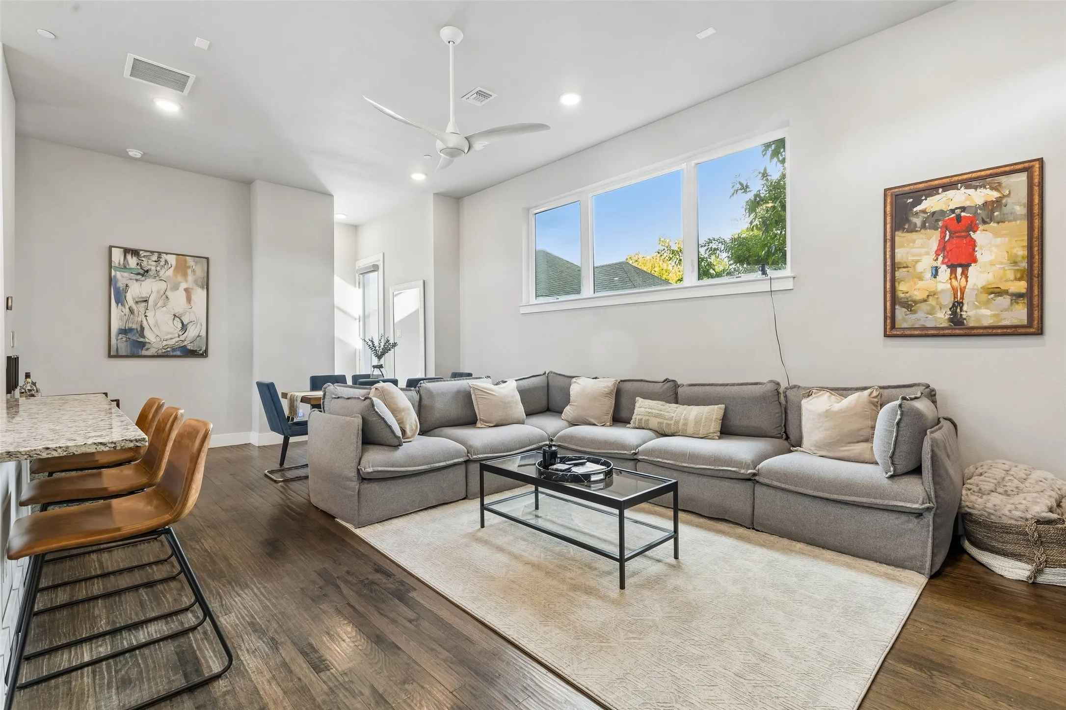 Condominium For Sale in Dallas County , 5914 Lindell Avenue 400, Dallas, Texas 75206, 2 Bedroom, 3 Bathroom, 2 Garage spaces, 1,502 Sqft, built in 2015, mls#21382150, Real Estate Agent in Dallas, Homes For Sale in Dallas county, Homes For Sale in Dallas, Realtor in Dallas Texas, Real Estate Brokerage Independent Realty Texas, Luminita Cordes Realtor