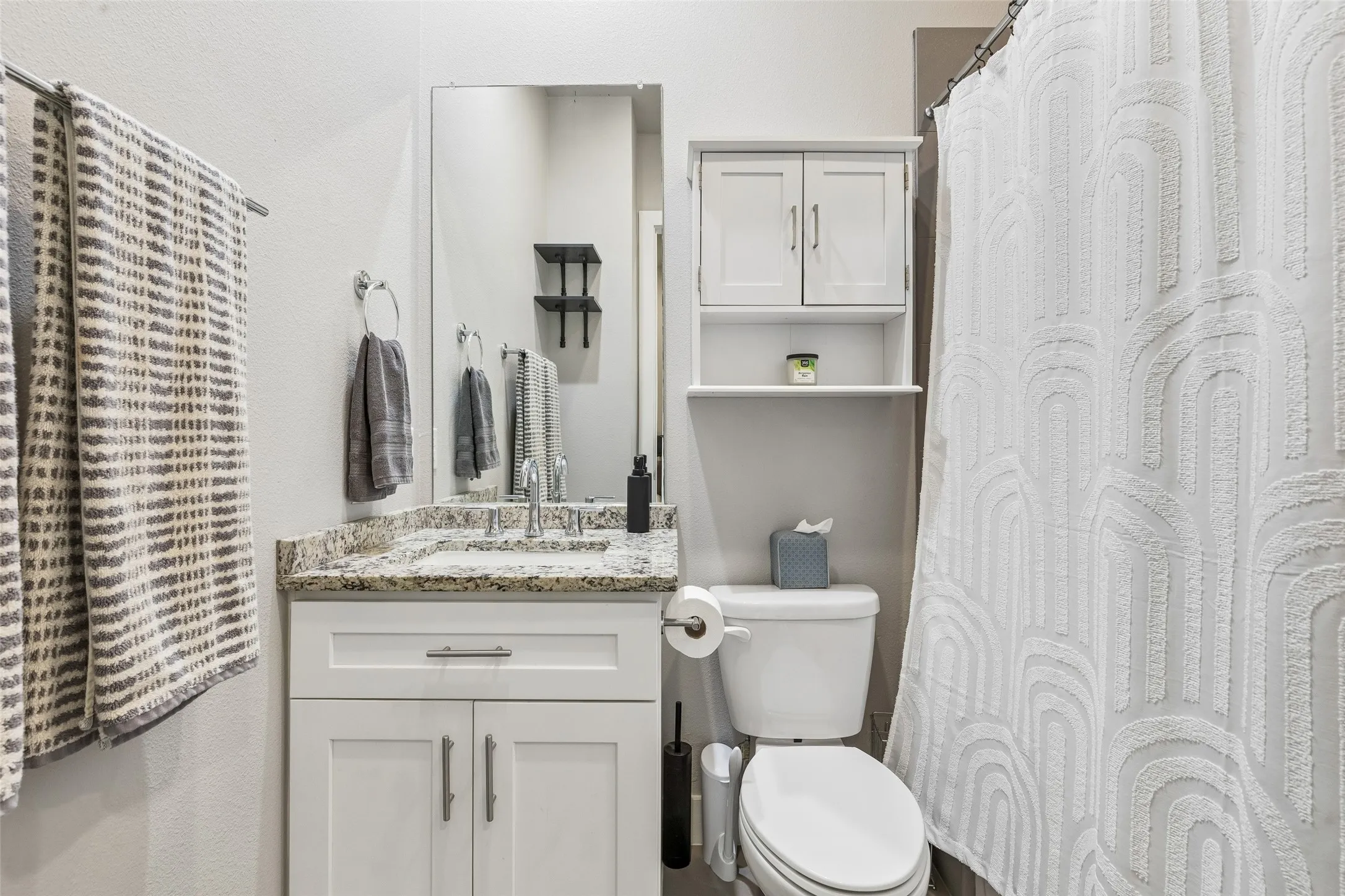Condominium For Sale in Dallas County , 5914 Lindell Avenue 400, Dallas, Texas 75206, 2 Bedroom, 3 Bathroom, 2 Garage spaces, 1,502 Sqft, built in 2015, mls#21382150, Real Estate Agent in Dallas, Homes For Sale in Dallas county, Homes For Sale in Dallas, Realtor in Dallas Texas, Real Estate Brokerage Independent Realty Texas, Luminita Cordes Realtor