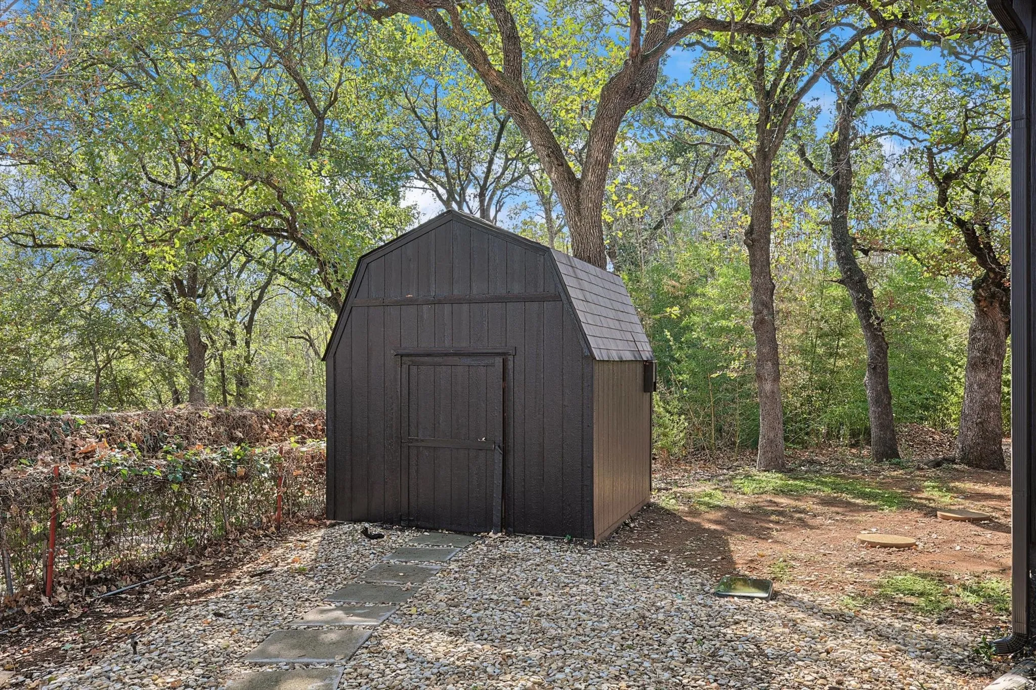 Single Family Residence For Rent in Denton County , 2713 Mcpherson Lane, Flower Mound, Texas 75022, 4 Bedroom, 4 Bathroom, 2 Garage spaces, 2,697 Sqft, built in 1962, mls#21382830, Real Estate Agent in Flower Mound, Homes For Rent in Denton county, Homes For Rent in Flower Mound, Realtor in Flower Mound Texas, Real Estate Brokerage Independent Realty Texas, Luminita Cordes Realtor