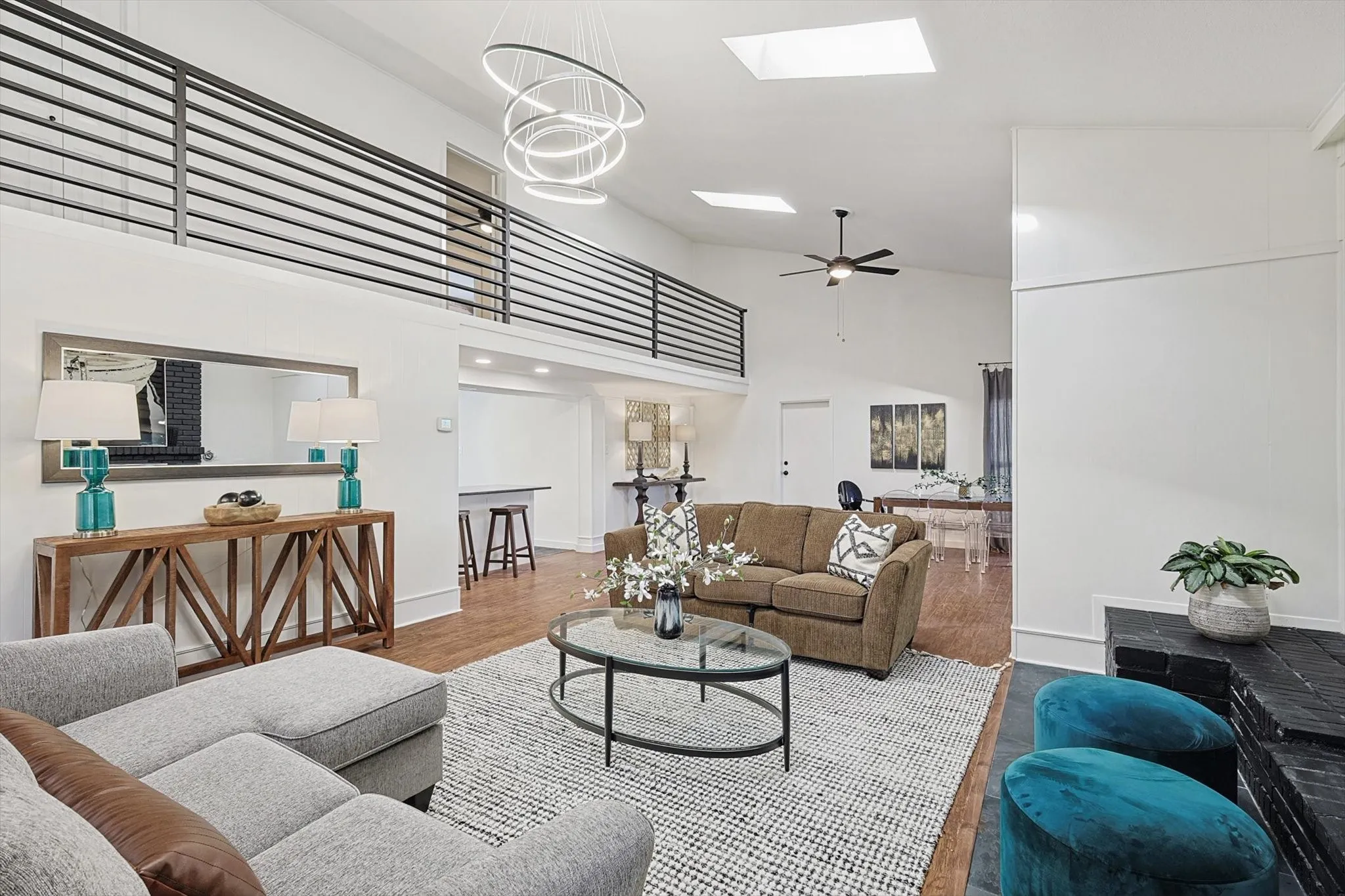 Single Family Residence For Rent in Denton County , 2713 Mcpherson Lane, Flower Mound, Texas 75022, 4 Bedroom, 4 Bathroom, 2 Garage spaces, 2,697 Sqft, built in 1962, mls#21382830, Real Estate Agent in Flower Mound, Homes For Rent in Denton county, Homes For Rent in Flower Mound, Realtor in Flower Mound Texas, Real Estate Brokerage Independent Realty Texas, Luminita Cordes Realtor