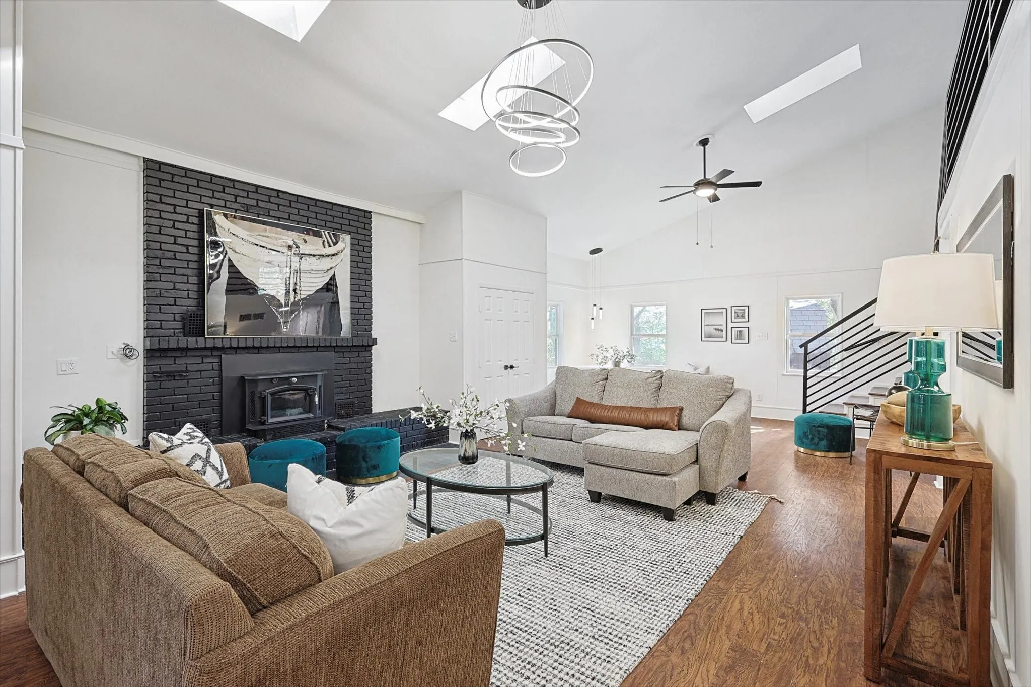 Single Family Residence For Rent in Denton County , 2713 Mcpherson Lane, Flower Mound, Texas 75022, 4 Bedroom, 4 Bathroom, 2 Garage spaces, 2,697 Sqft, built in 1962, mls#21382830, Real Estate Agent in Flower Mound, Homes For Rent in Denton county, Homes For Rent in Flower Mound, Realtor in Flower Mound Texas, Real Estate Brokerage Independent Realty Texas, Luminita Cordes Realtor