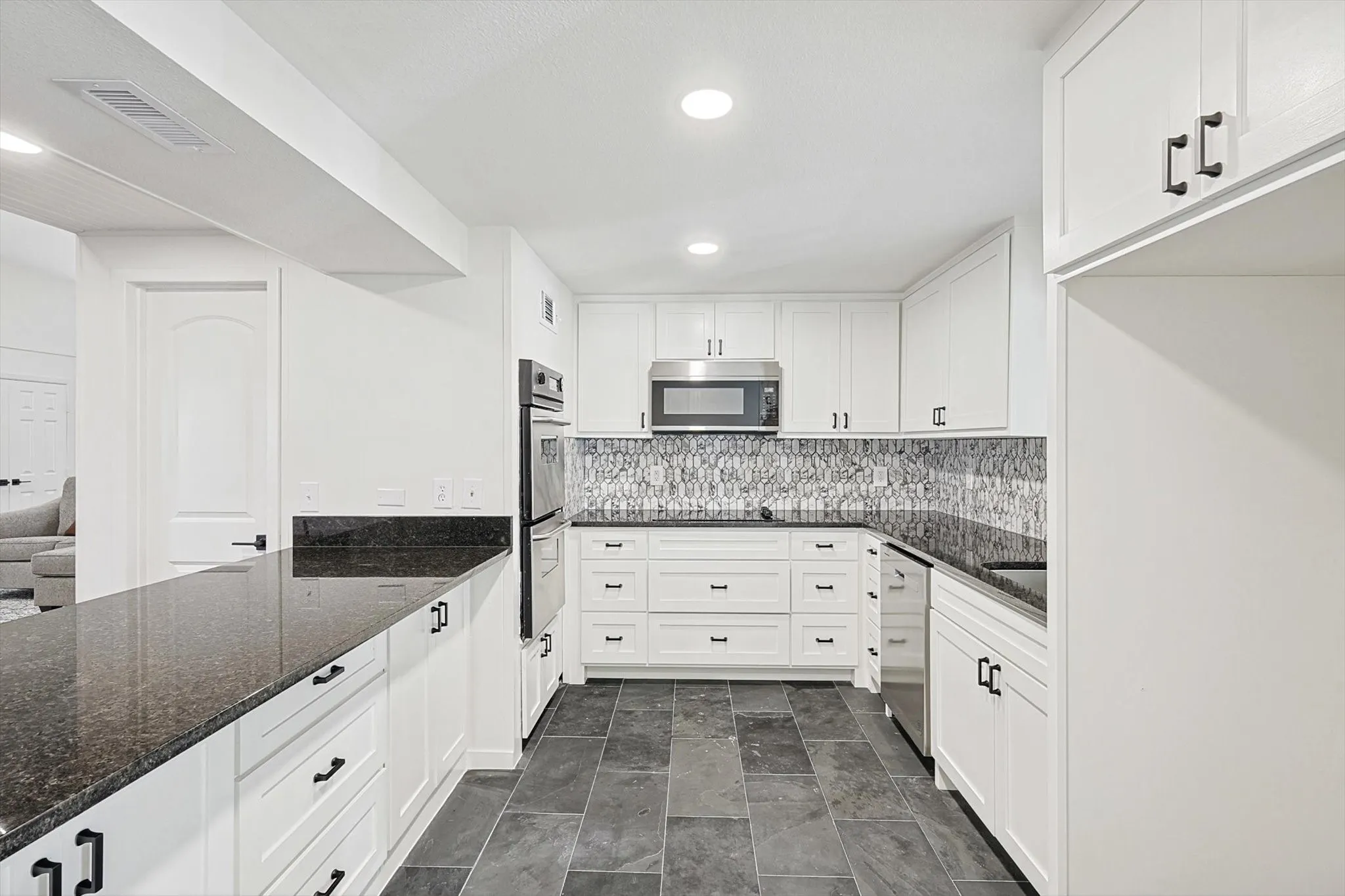 Single Family Residence For Rent in Denton County , 2713 Mcpherson Lane, Flower Mound, Texas 75022, 4 Bedroom, 4 Bathroom, 2 Garage spaces, 2,697 Sqft, built in 1962, mls#21382830, Real Estate Agent in Flower Mound, Homes For Rent in Denton county, Homes For Rent in Flower Mound, Realtor in Flower Mound Texas, Real Estate Brokerage Independent Realty Texas, Luminita Cordes Realtor
