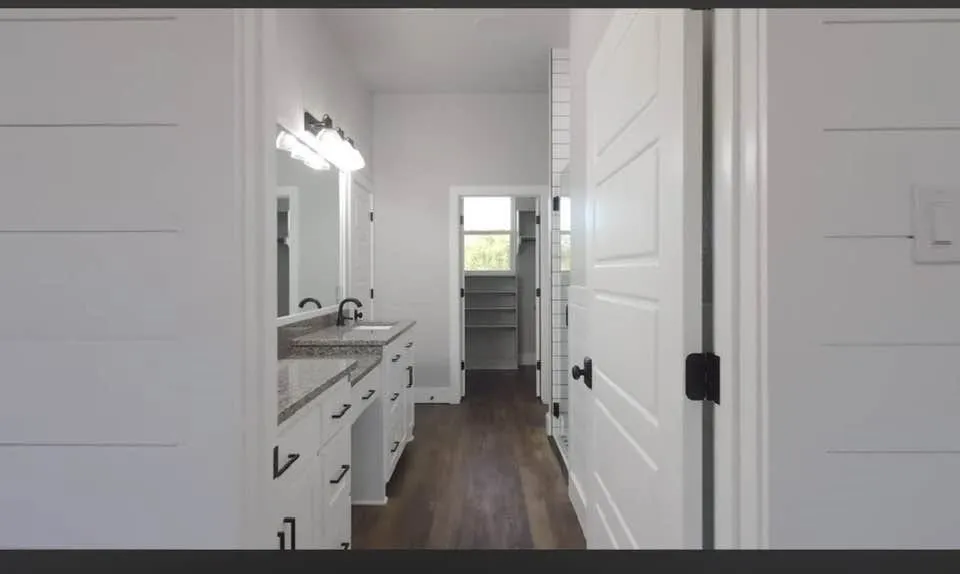 Single Family Residence For Sale in Hill County , 5740 FM 933, Whitney, Texas 76692, 3 Bedroom, 3 Bathroom, 2 Garage spaces, 1,834 Sqft, built in 2021, mls#21382738, Real Estate Agent in Whitney, Homes For Sale in Hill county, Homes For Sale in Whitney, Realtor in Whitney Texas, Real Estate Brokerage Independent Realty Texas, Luminita Cordes Realtor