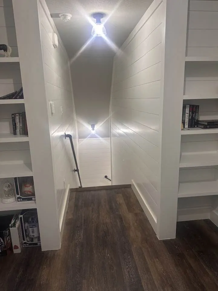 Upstairs landing area.