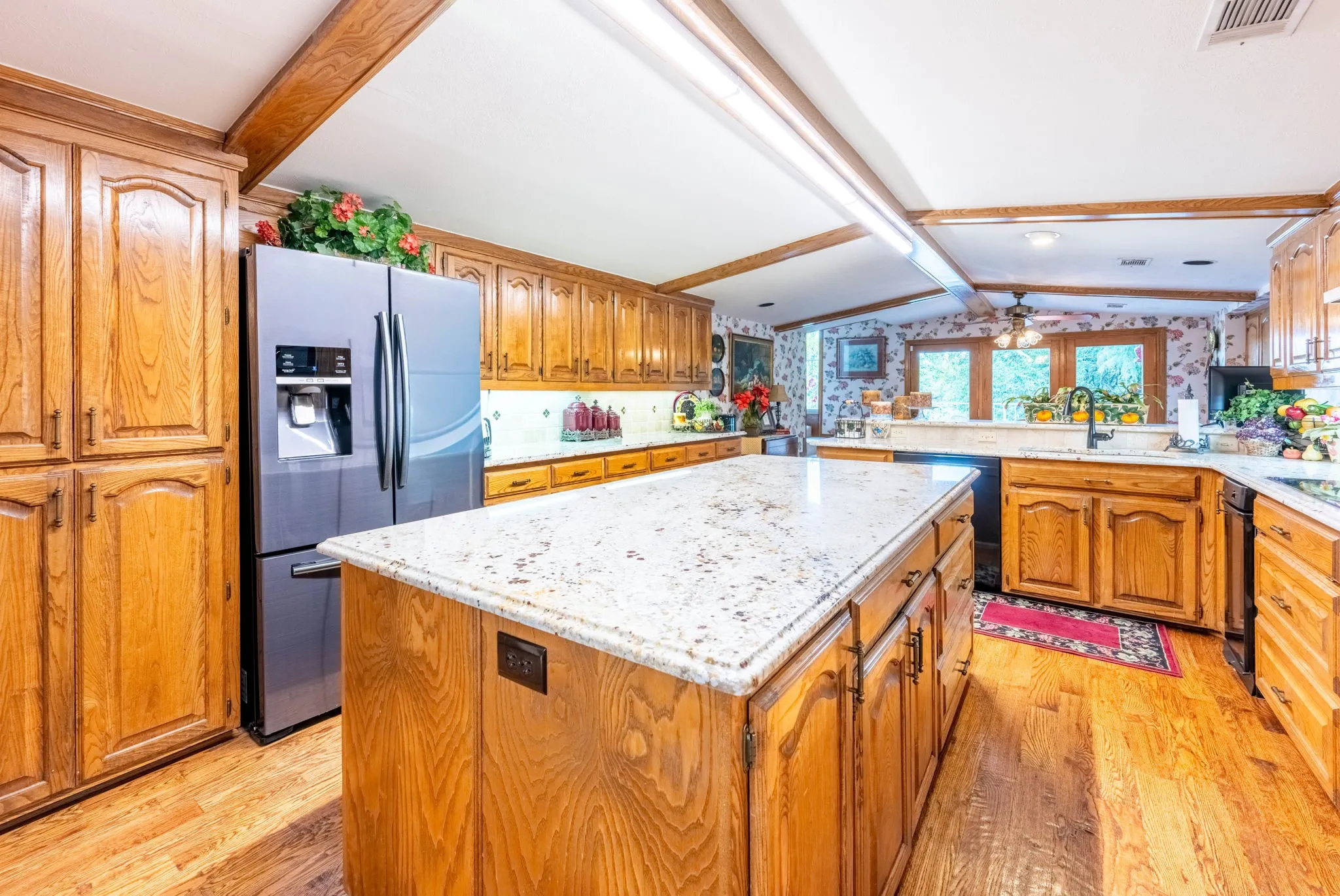 Single Family Residence For Sale in Dallas County , 3316 S Country Club Road, Garland, Texas 75043, 4 Bedroom, 5 Bathroom, 3 Garage spaces, 4,637 Sqft, built in 1984, mls#21382526, Real Estate Agent in Garland, Homes For Sale in Dallas county, Homes For Sale in Garland, Realtor in Garland Texas, Real Estate Brokerage Independent Realty Texas, Luminita Cordes Realtor