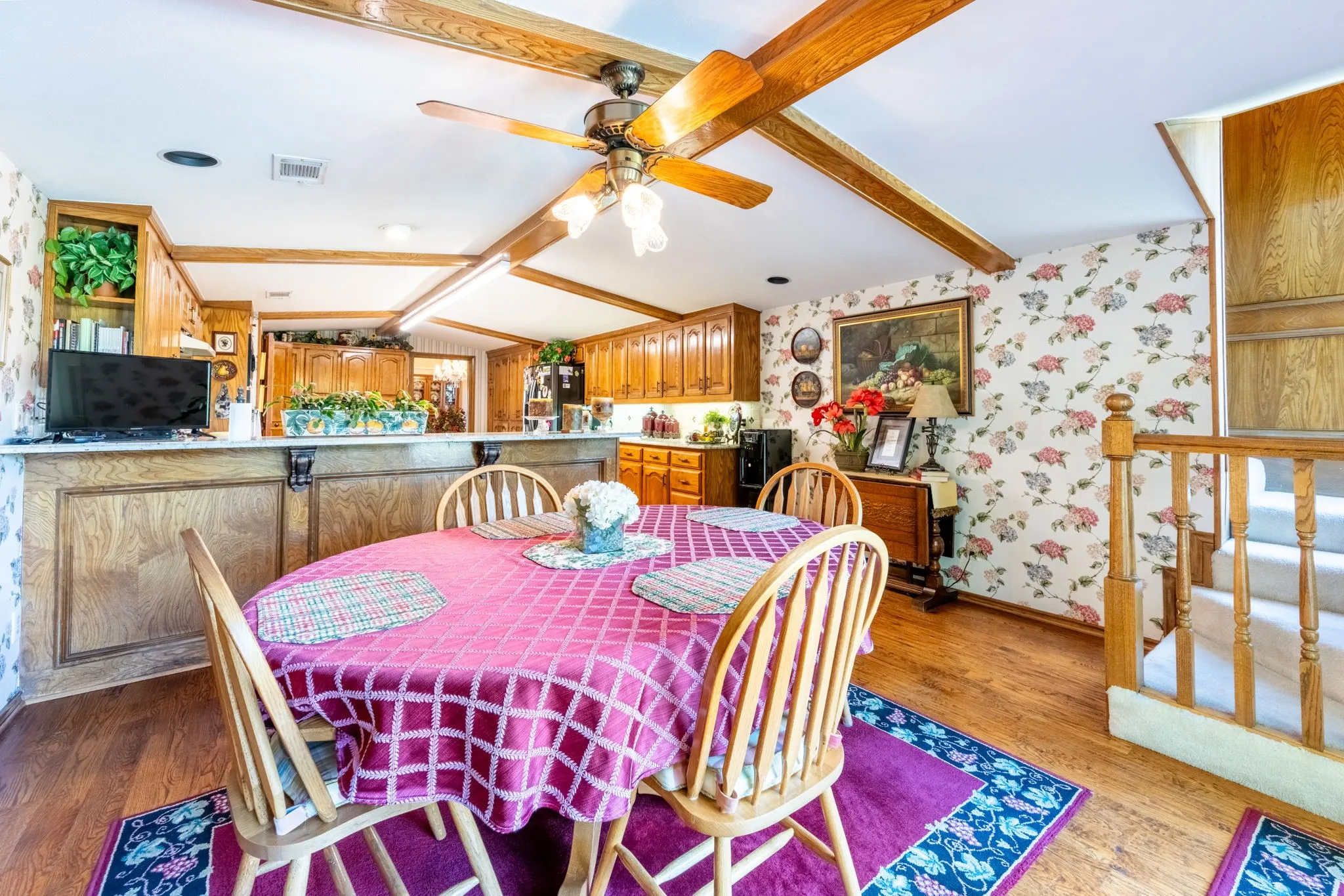 Single Family Residence For Sale in Dallas County , 3316 S Country Club Road, Garland, Texas 75043, 4 Bedroom, 5 Bathroom, 3 Garage spaces, 4,637 Sqft, built in 1984, mls#21382526, Real Estate Agent in Garland, Homes For Sale in Dallas county, Homes For Sale in Garland, Realtor in Garland Texas, Real Estate Brokerage Independent Realty Texas, Luminita Cordes Realtor