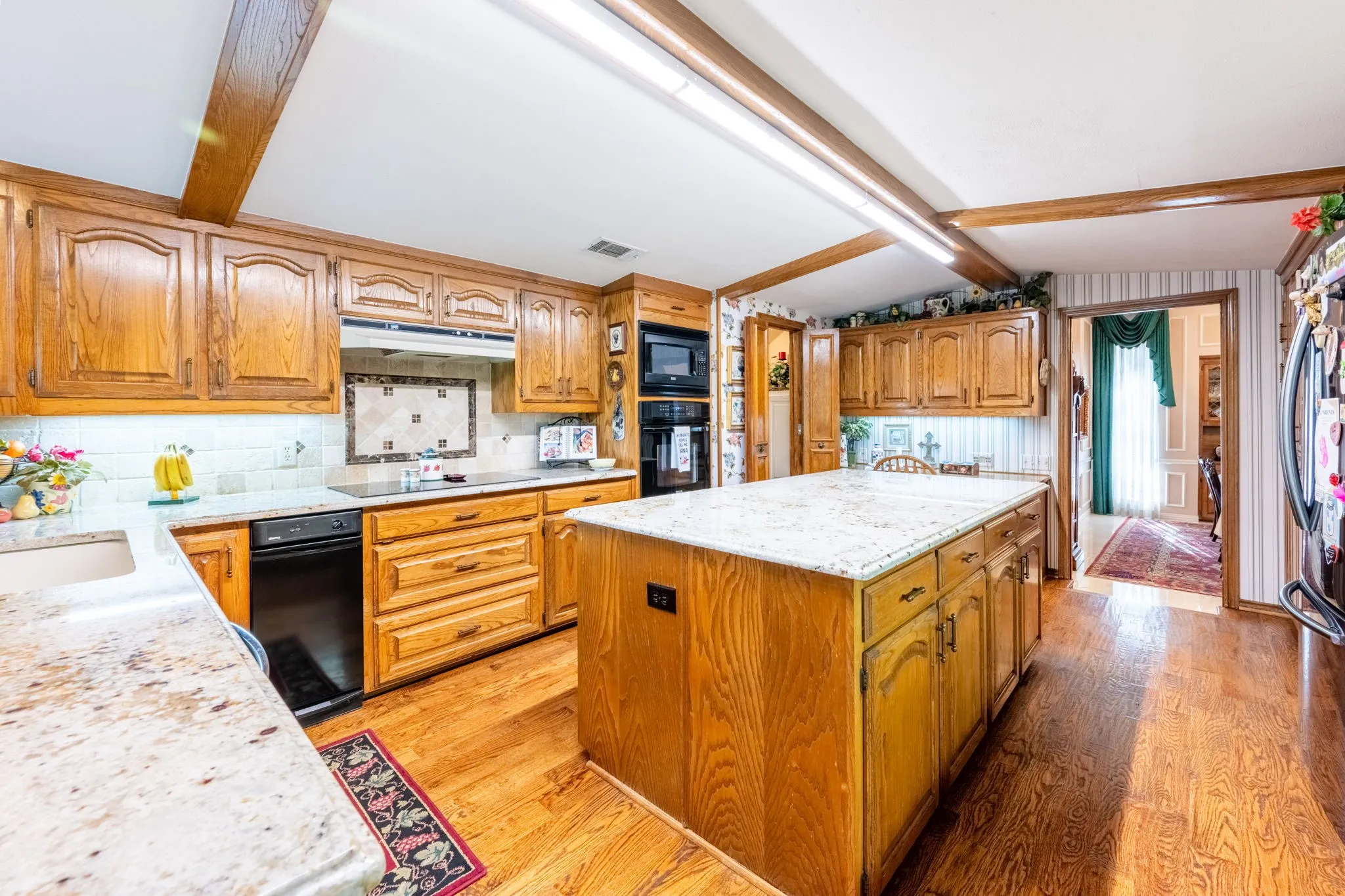 Single Family Residence For Sale in Dallas County , 3316 S Country Club Road, Garland, Texas 75043, 4 Bedroom, 5 Bathroom, 3 Garage spaces, 4,637 Sqft, built in 1984, mls#21382526, Real Estate Agent in Garland, Homes For Sale in Dallas county, Homes For Sale in Garland, Realtor in Garland Texas, Real Estate Brokerage Independent Realty Texas, Luminita Cordes Realtor