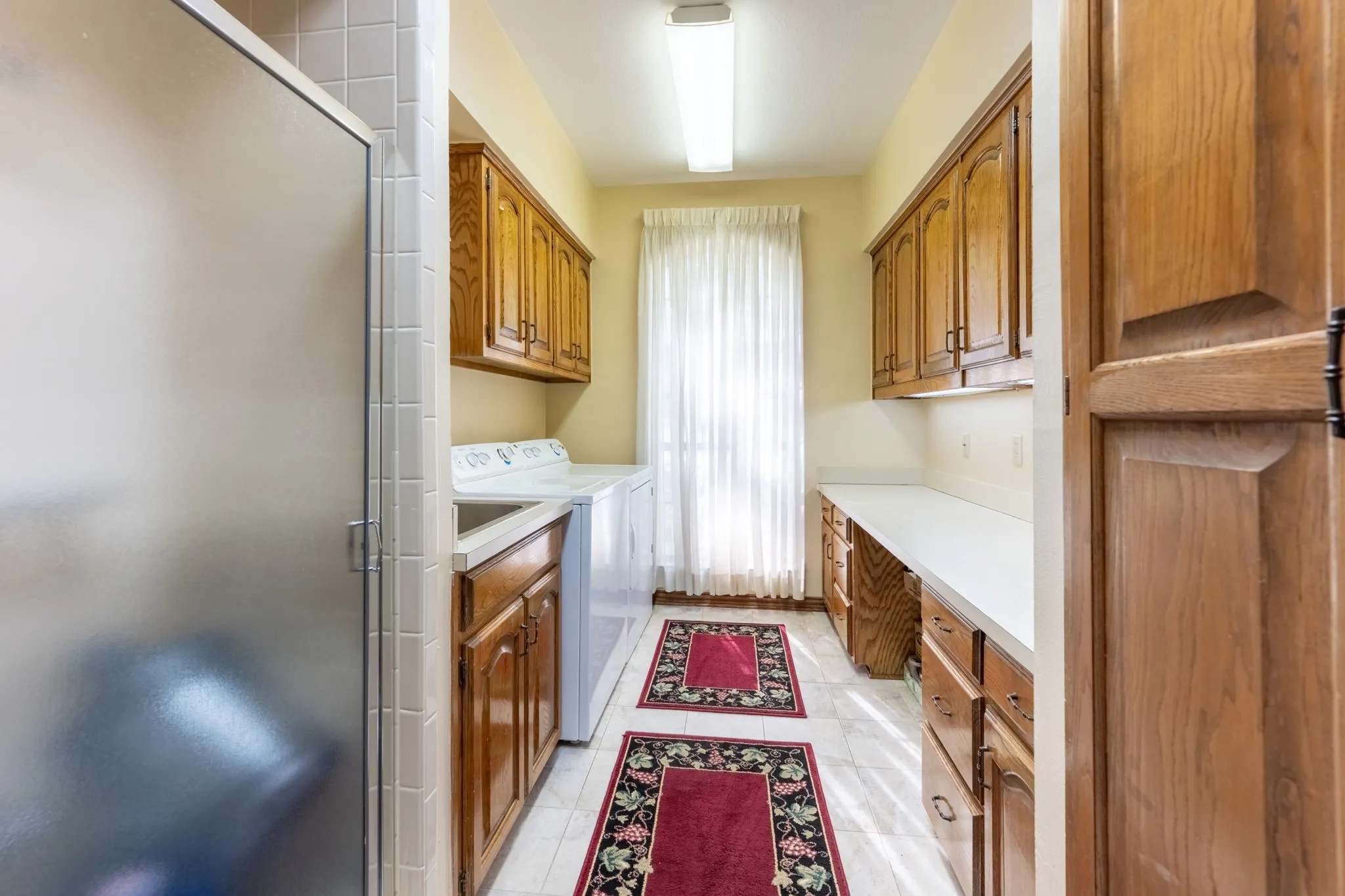 Single Family Residence For Sale in Dallas County , 3316 S Country Club Road, Garland, Texas 75043, 4 Bedroom, 5 Bathroom, 3 Garage spaces, 4,637 Sqft, built in 1984, mls#21382526, Real Estate Agent in Garland, Homes For Sale in Dallas county, Homes For Sale in Garland, Realtor in Garland Texas, Real Estate Brokerage Independent Realty Texas, Luminita Cordes Realtor