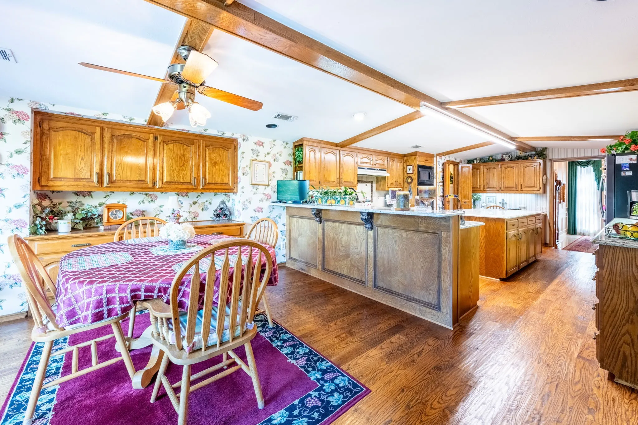 Single Family Residence For Sale in Dallas County , 3316 S Country Club Road, Garland, Texas 75043, 4 Bedroom, 5 Bathroom, 3 Garage spaces, 4,637 Sqft, built in 1984, mls#21382526, Real Estate Agent in Garland, Homes For Sale in Dallas county, Homes For Sale in Garland, Realtor in Garland Texas, Real Estate Brokerage Independent Realty Texas, Luminita Cordes Realtor