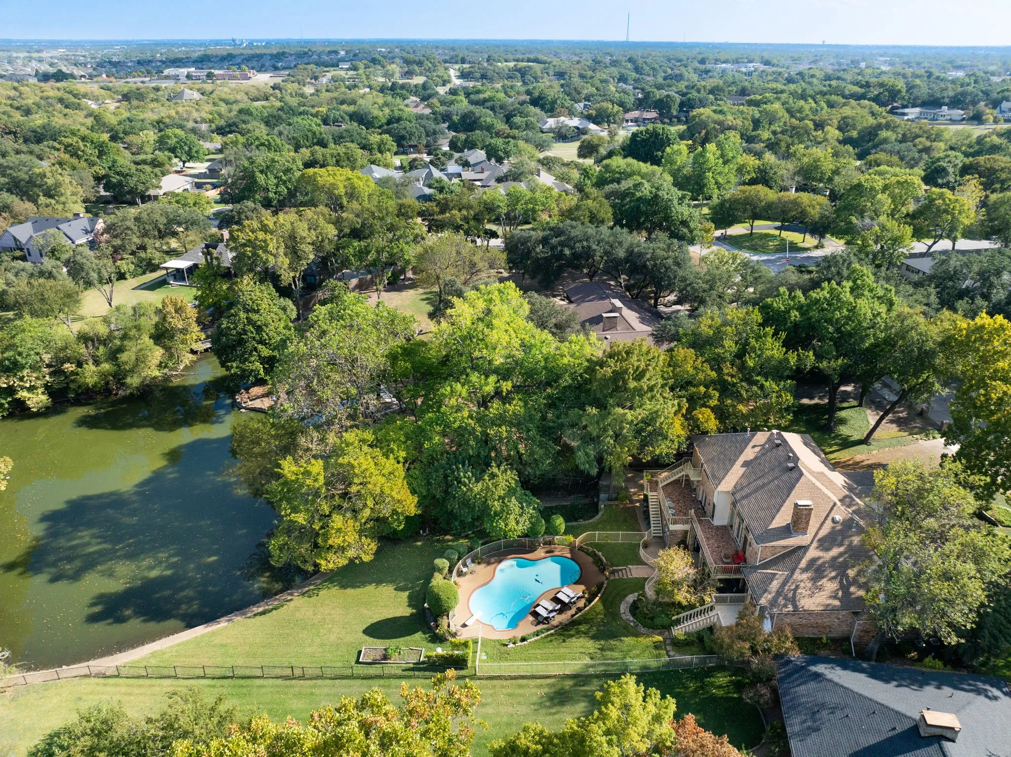 Single Family Residence For Sale in Dallas County , 3316 S Country Club Road, Garland, Texas 75043, 4 Bedroom, 5 Bathroom, 3 Garage spaces, 4,637 Sqft, built in 1984, mls#21382526, Real Estate Agent in Garland, Homes For Sale in Dallas county, Homes For Sale in Garland, Realtor in Garland Texas, Real Estate Brokerage Independent Realty Texas, Luminita Cordes Realtor
