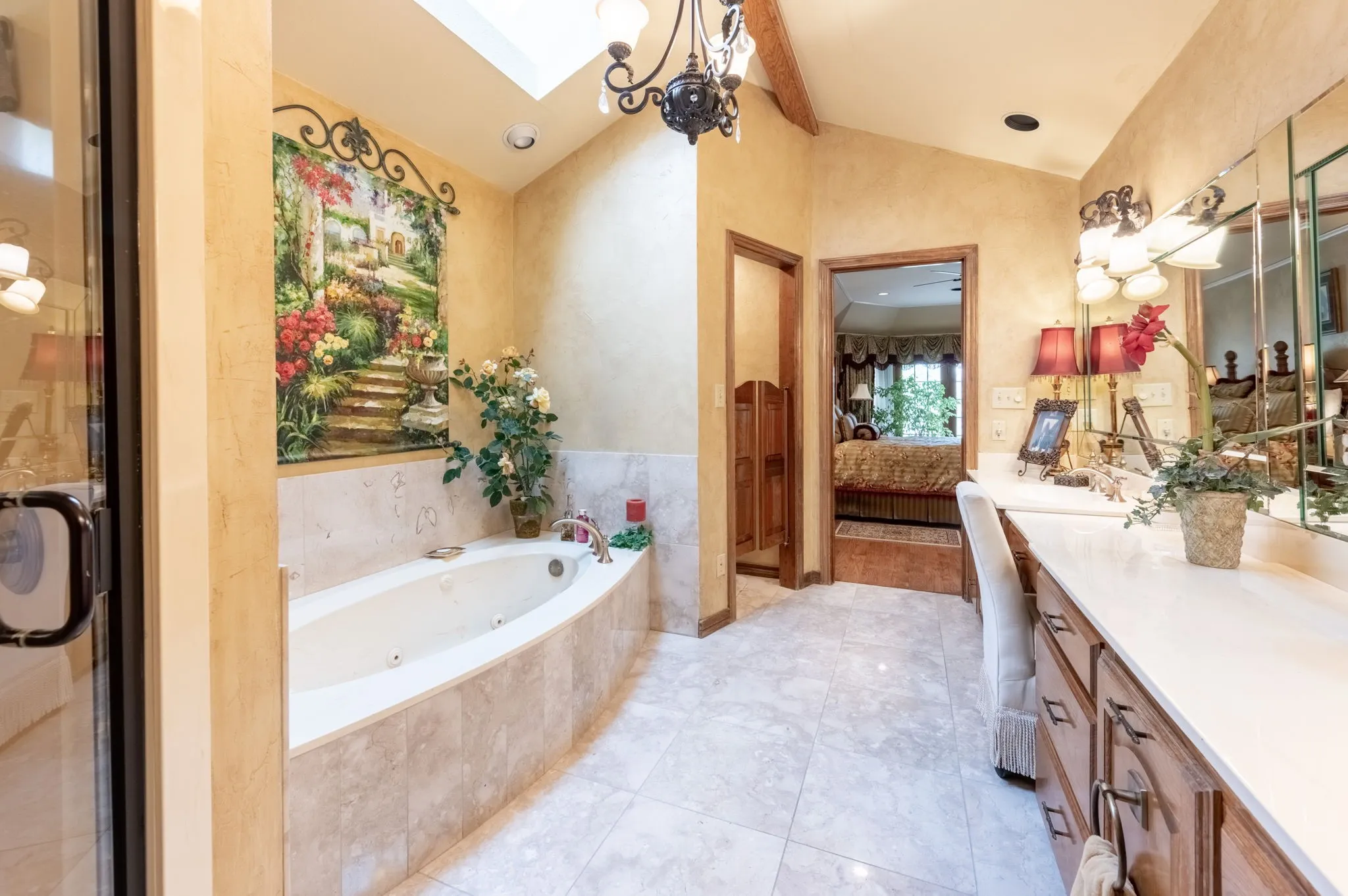 Single Family Residence For Sale in Dallas County , 3316 S Country Club Road, Garland, Texas 75043, 4 Bedroom, 5 Bathroom, 3 Garage spaces, 4,637 Sqft, built in 1984, mls#21382526, Real Estate Agent in Garland, Homes For Sale in Dallas county, Homes For Sale in Garland, Realtor in Garland Texas, Real Estate Brokerage Independent Realty Texas, Luminita Cordes Realtor