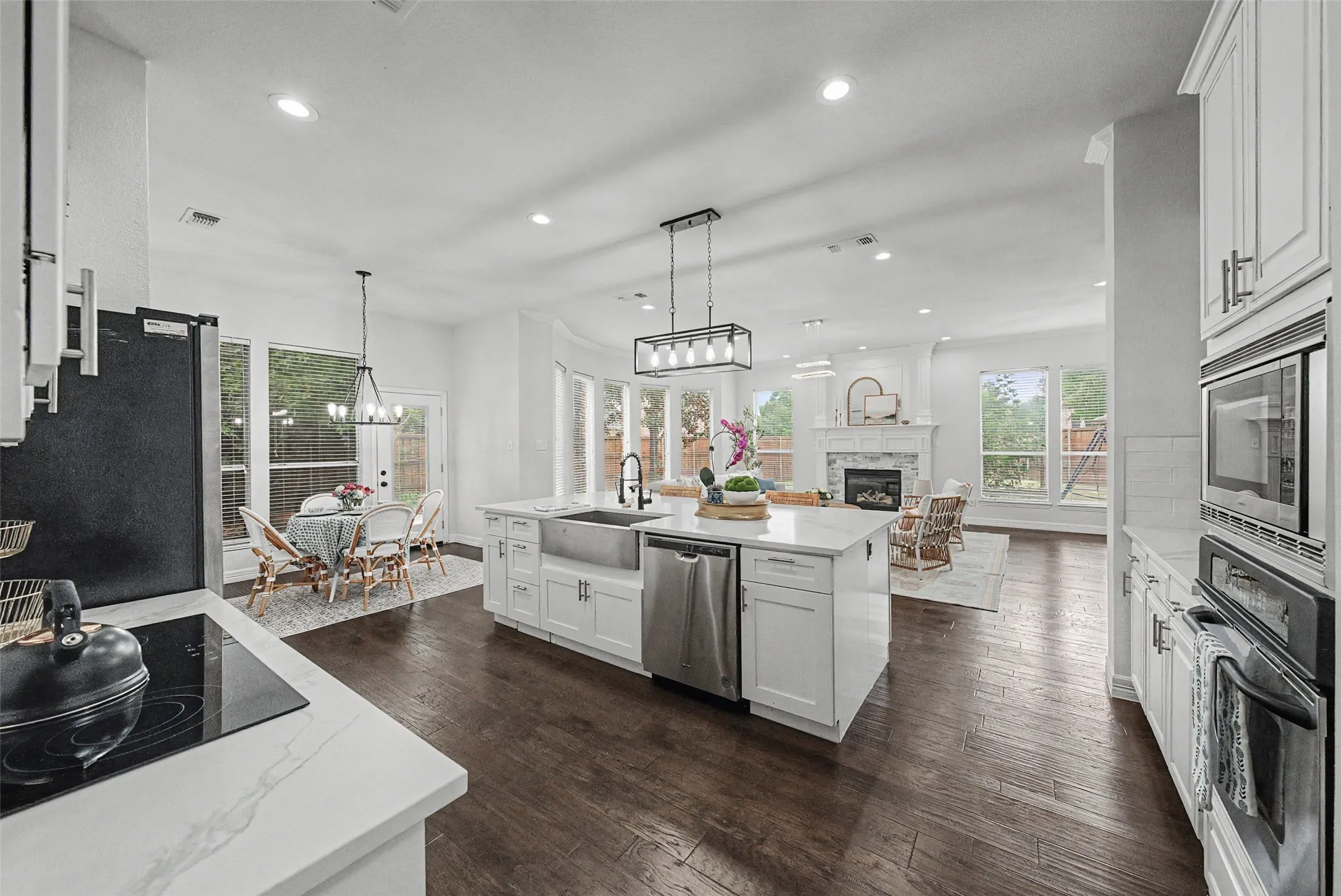 Single Family Residence For Sale in Denton County , 2100 Copperfield Court, Frisco, Texas 75036, 4 Bedroom, 3 Bathroom, 3 Garage spaces, 4,152 Sqft, built in 1999, mls#21369997, Real Estate Agent in Frisco, Homes For Sale in Denton county, Homes For Sale in Frisco, Realtor in Frisco Texas, Real Estate Brokerage Independent Realty Texas, Luminita Cordes Realtor