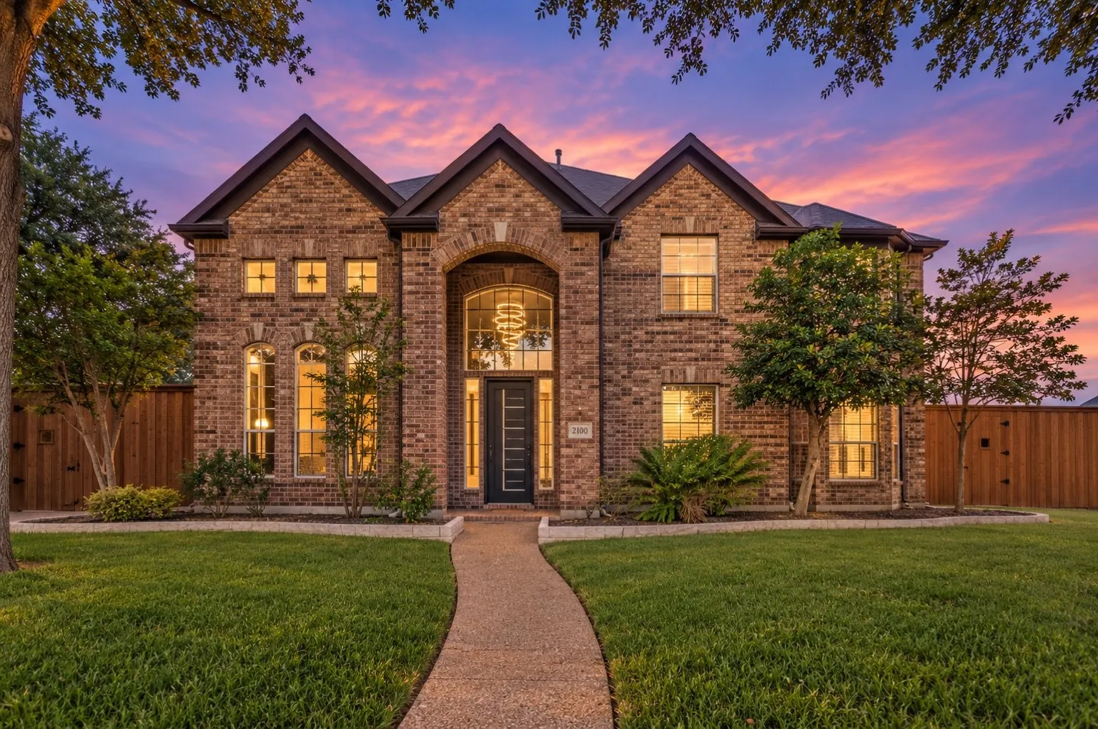 Single Family Residence For Sale in Denton County , 2100 Copperfield Court, Frisco, Texas 75036, 4 Bedroom, 3 Bathroom, 3 Garage spaces, 4,152 Sqft, built in 1999, mls#21369997, Real Estate Agent in Frisco, Homes For Sale in Denton county, Homes For Sale in Frisco, Realtor in Frisco Texas, Real Estate Brokerage Independent Realty Texas, Luminita Cordes Realtor