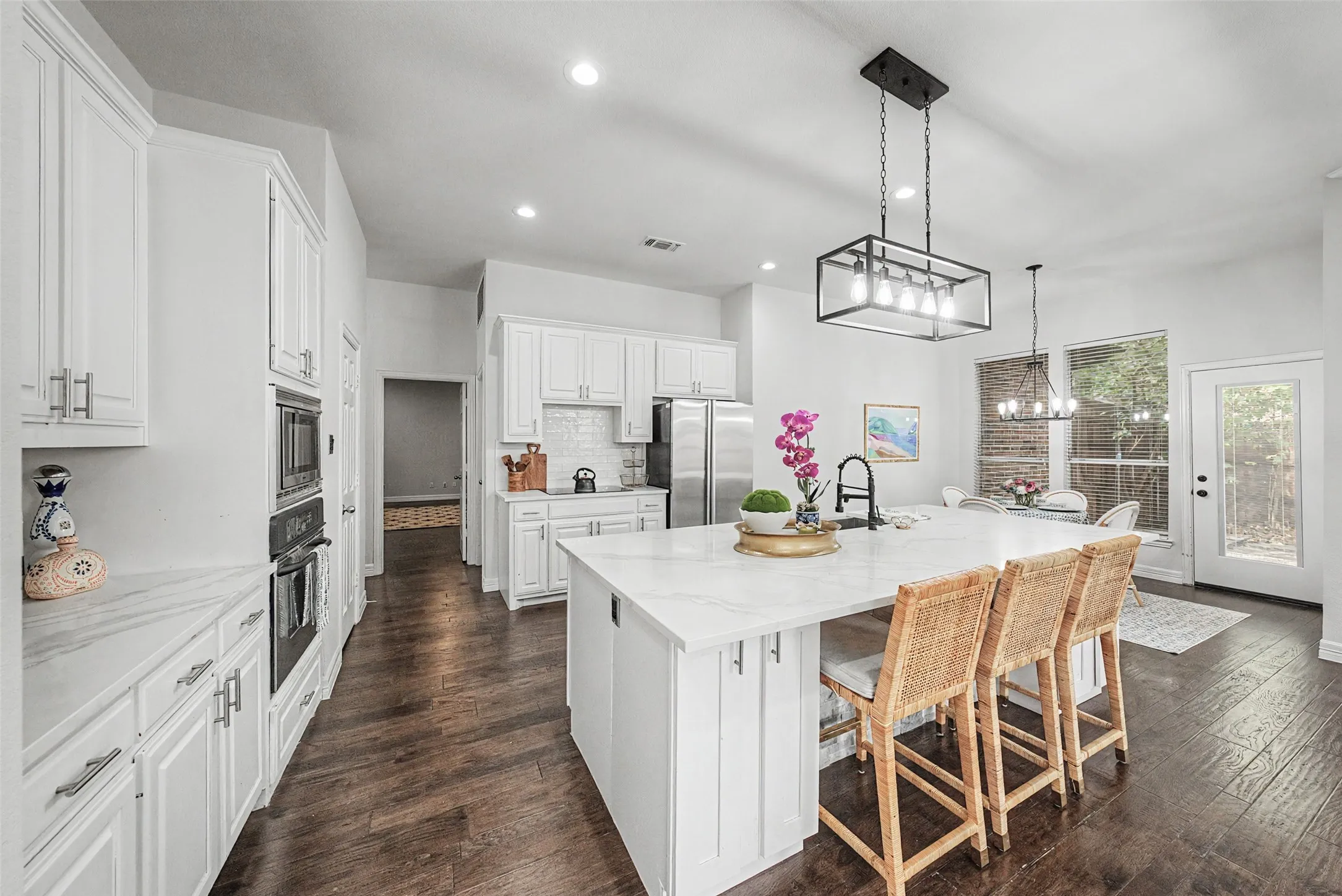 Single Family Residence For Sale in Denton County , 2100 Copperfield Court, Frisco, Texas 75036, 4 Bedroom, 3 Bathroom, 3 Garage spaces, 4,152 Sqft, built in 1999, mls#21369997, Real Estate Agent in Frisco, Homes For Sale in Denton county, Homes For Sale in Frisco, Realtor in Frisco Texas, Real Estate Brokerage Independent Realty Texas, Luminita Cordes Realtor