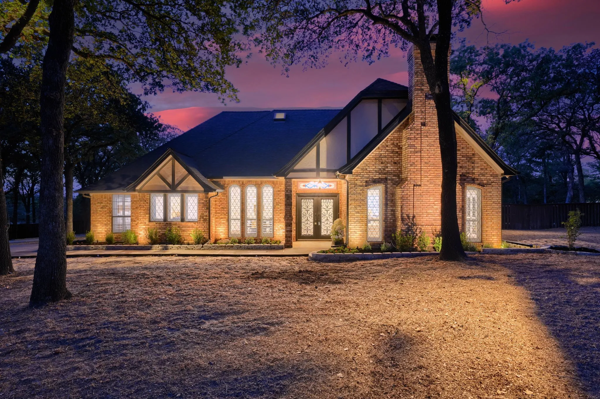 Single Family Residence For Sale in Tarrant County , 1022 Alamo Drive, Southlake, Texas 76092, 4 Bedroom, 3 Bathroom, 2 Garage spaces, 3,565 Sqft, built in 1984, mls#21378107, Real Estate Agent in Southlake, Homes For Sale in Tarrant county, Homes For Sale in Southlake, Realtor in Southlake Texas, Real Estate Brokerage Independent Realty Texas, Luminita Cordes Realtor