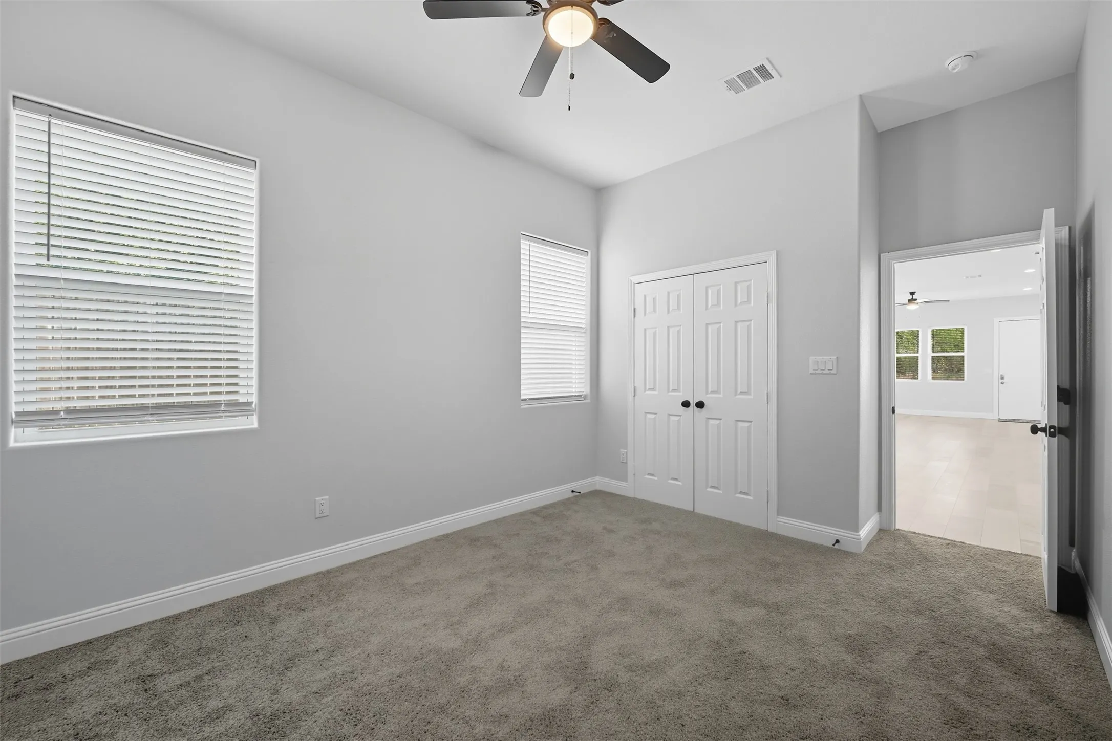 Single Family Residence For Sale in Tarrant County , 914 E Tucker Street, Fort Worth, Texas 76104, 2 Bedroom, 2 Bathroom, Garage spaces, 1,219 Sqft, built in 2025, mls#21382859, Real Estate Agent in Fort Worth, Homes For Sale in Tarrant county, Homes For Sale in Fort Worth, Realtor in Fort Worth Texas, Real Estate Brokerage Independent Realty Texas, Luminita Cordes Realtor