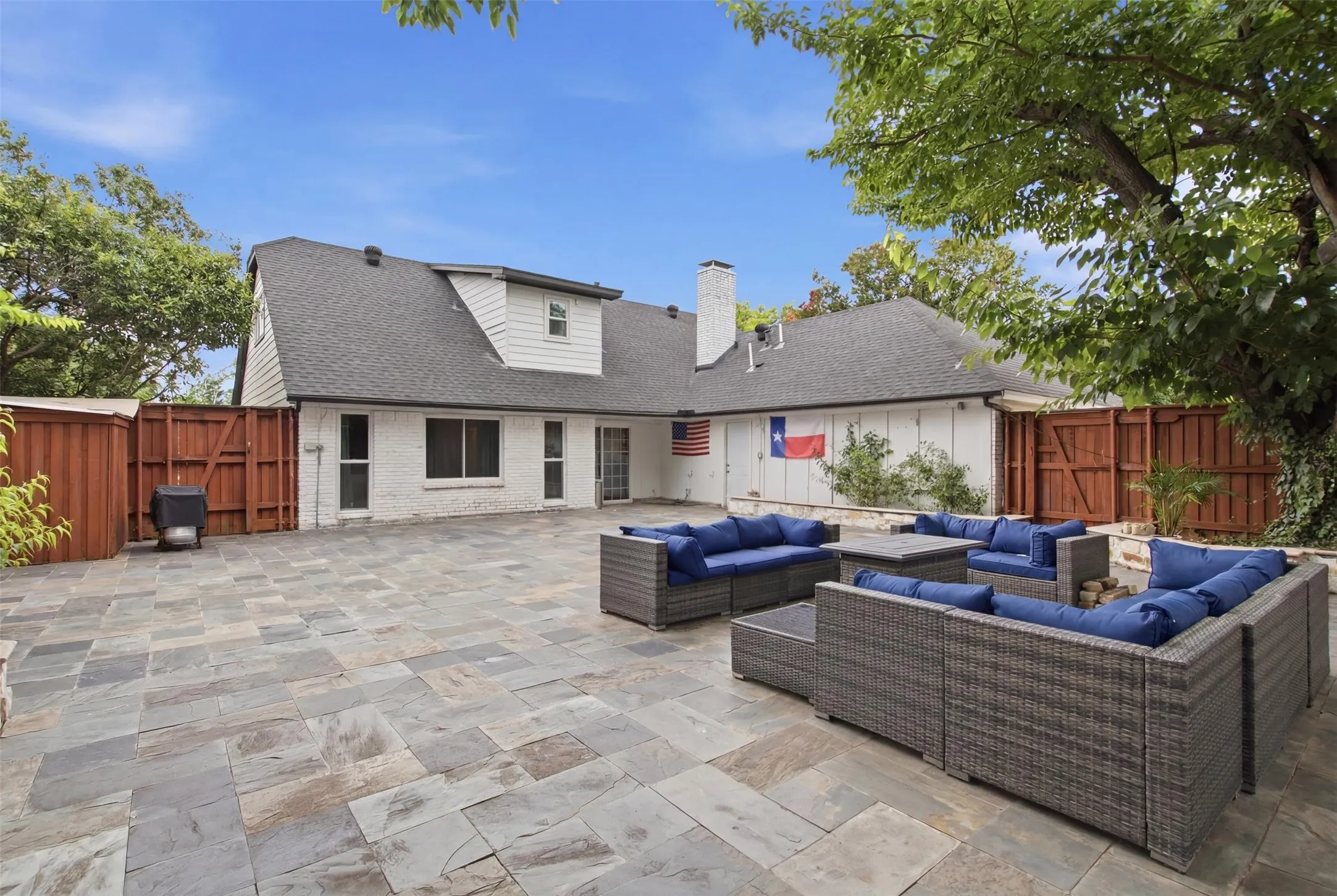 Single Family Residence For Sale in Collin County , 1705 Hatherly Drive, Plano, Texas 75023, 4 Bedroom, 3 Bathroom, 2 Garage spaces, 2,373 Sqft, built in 1978, mls#21382567, Real Estate Agent in Plano, Homes For Sale in Collin county, Homes For Sale in Plano, Realtor in Plano Texas, Real Estate Brokerage Independent Realty Texas, Luminita Cordes Realtor