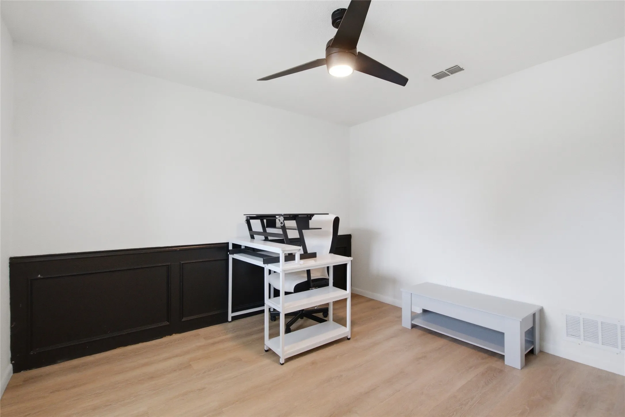 Single Family Residence For Sale in Collin County , 1705 Hatherly Drive, Plano, Texas 75023, 4 Bedroom, 3 Bathroom, 2 Garage spaces, 2,373 Sqft, built in 1978, mls#21382567, Real Estate Agent in Plano, Homes For Sale in Collin county, Homes For Sale in Plano, Realtor in Plano Texas, Real Estate Brokerage Independent Realty Texas, Luminita Cordes Realtor
