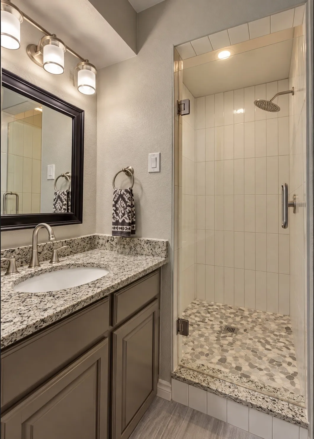 Single Family Residence For Sale in Dallas County , 1405 Hattiesburg Lane, Garland, Texas 75044, 4 Bedroom, 3 Bathroom, 3 Garage spaces, 2,685 Sqft, built in 1983, mls#21376712, Real Estate Agent in Garland, Homes For Sale in Dallas county, Homes For Sale in Garland, Realtor in Garland Texas, Real Estate Brokerage Independent Realty Texas, Luminita Cordes Realtor
