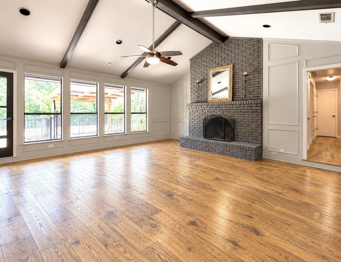 Single Family Residence For Sale in Dallas County , 1405 Hattiesburg Lane, Garland, Texas 75044, 4 Bedroom, 3 Bathroom, 3 Garage spaces, 2,685 Sqft, built in 1983, mls#21376712, Real Estate Agent in Garland, Homes For Sale in Dallas county, Homes For Sale in Garland, Realtor in Garland Texas, Real Estate Brokerage Independent Realty Texas, Luminita Cordes Realtor