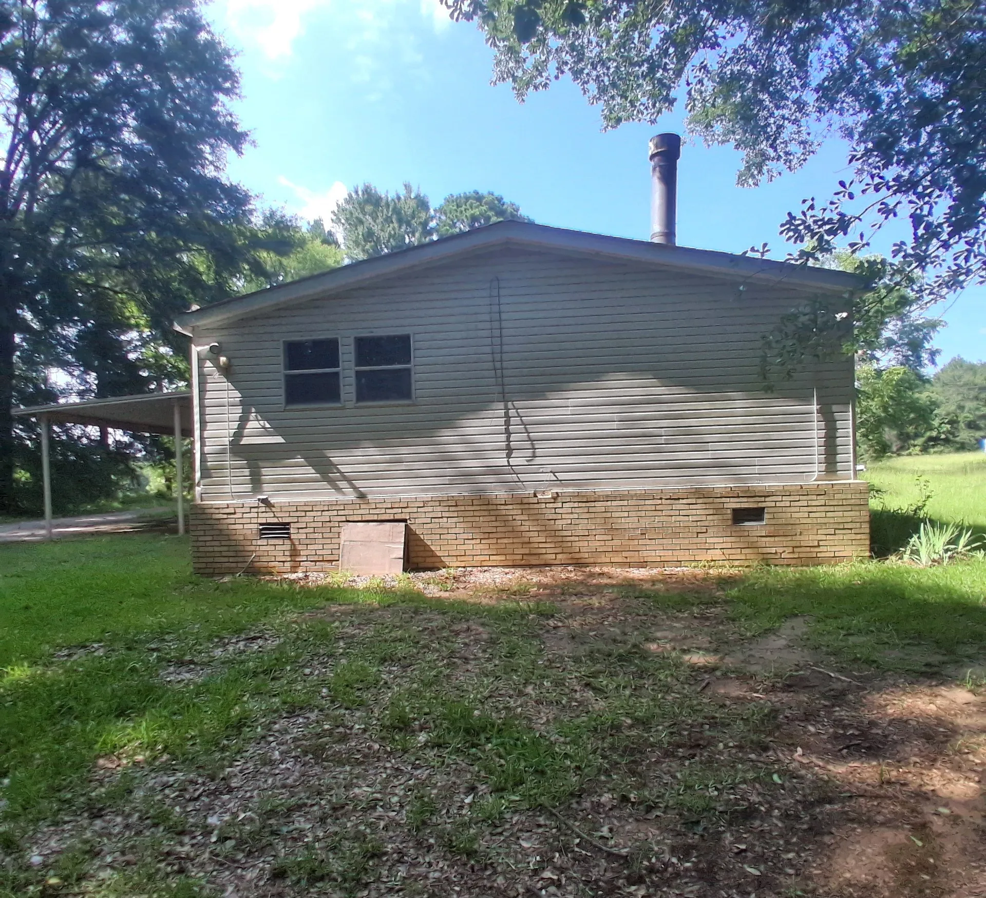 Single Family Residence For Sale in Gregg County , 4207 State Highway 42, Kilgore, Texas 75662, 3 Bedroom, 2 Bathroom, Garage spaces, 1,848 Sqft, built in 1997, mls#21382355, Real Estate Agent in Kilgore, Homes For Sale in Gregg county, Homes For Sale in Kilgore, Realtor in Kilgore Texas, Real Estate Brokerage Independent Realty Texas, Luminita Cordes Realtor