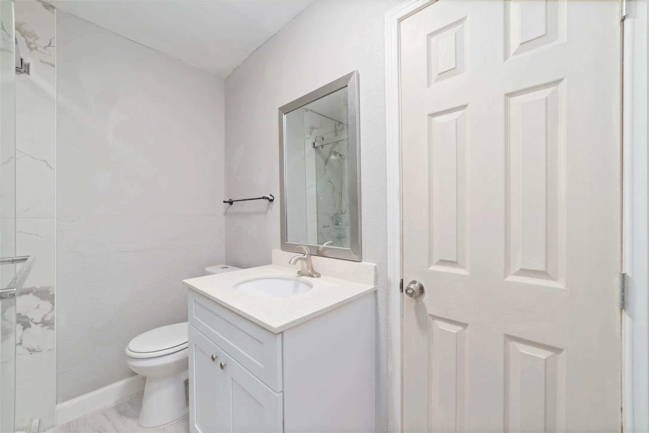 Single Family Residence For Rent in Harris County , 11715 Almeda Genoa Road, Houston, Texas 77034, 3 Bedroom, 1 Bathroom, 1 Garage spaces, 1,524 Sqft, built in 1957, mls#21382867, Real Estate Agent in Houston, Homes For Rent in Harris county, Homes For Rent in Houston, Realtor in Houston Texas, Real Estate Brokerage Independent Realty Texas, Luminita Cordes Realtor