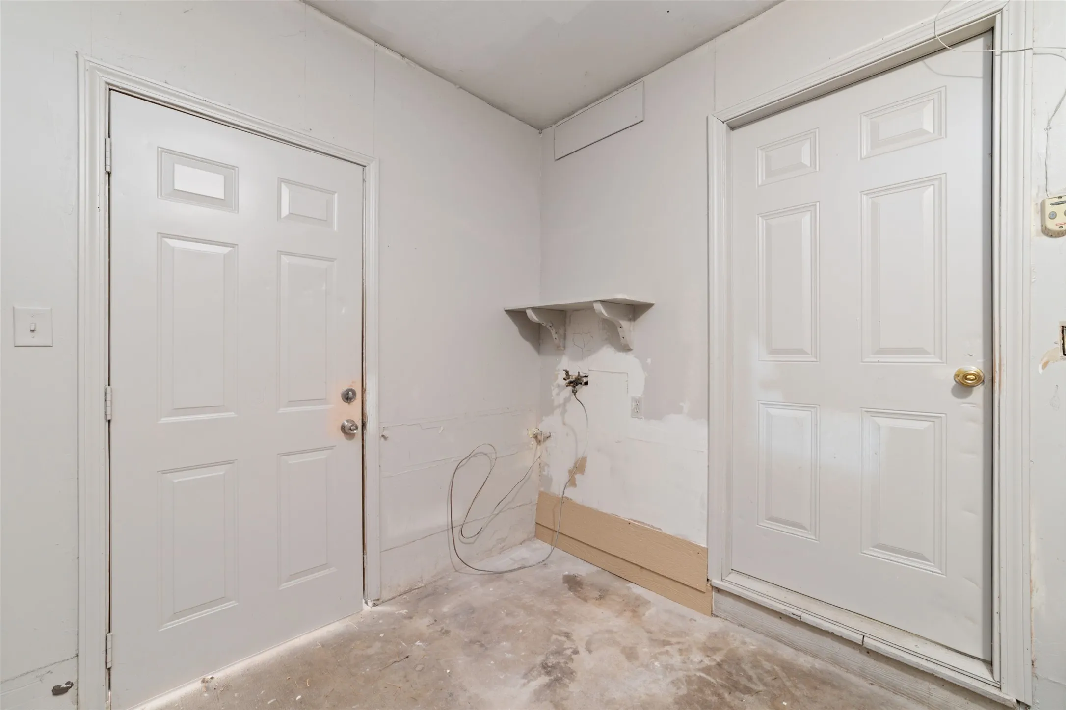 Single Family Residence For Rent in Harris County , 11715 Almeda Genoa Road, Houston, Texas 77034, 3 Bedroom, 1 Bathroom, 1 Garage spaces, 1,524 Sqft, built in 1957, mls#21382867, Real Estate Agent in Houston, Homes For Rent in Harris county, Homes For Rent in Houston, Realtor in Houston Texas, Real Estate Brokerage Independent Realty Texas, Luminita Cordes Realtor