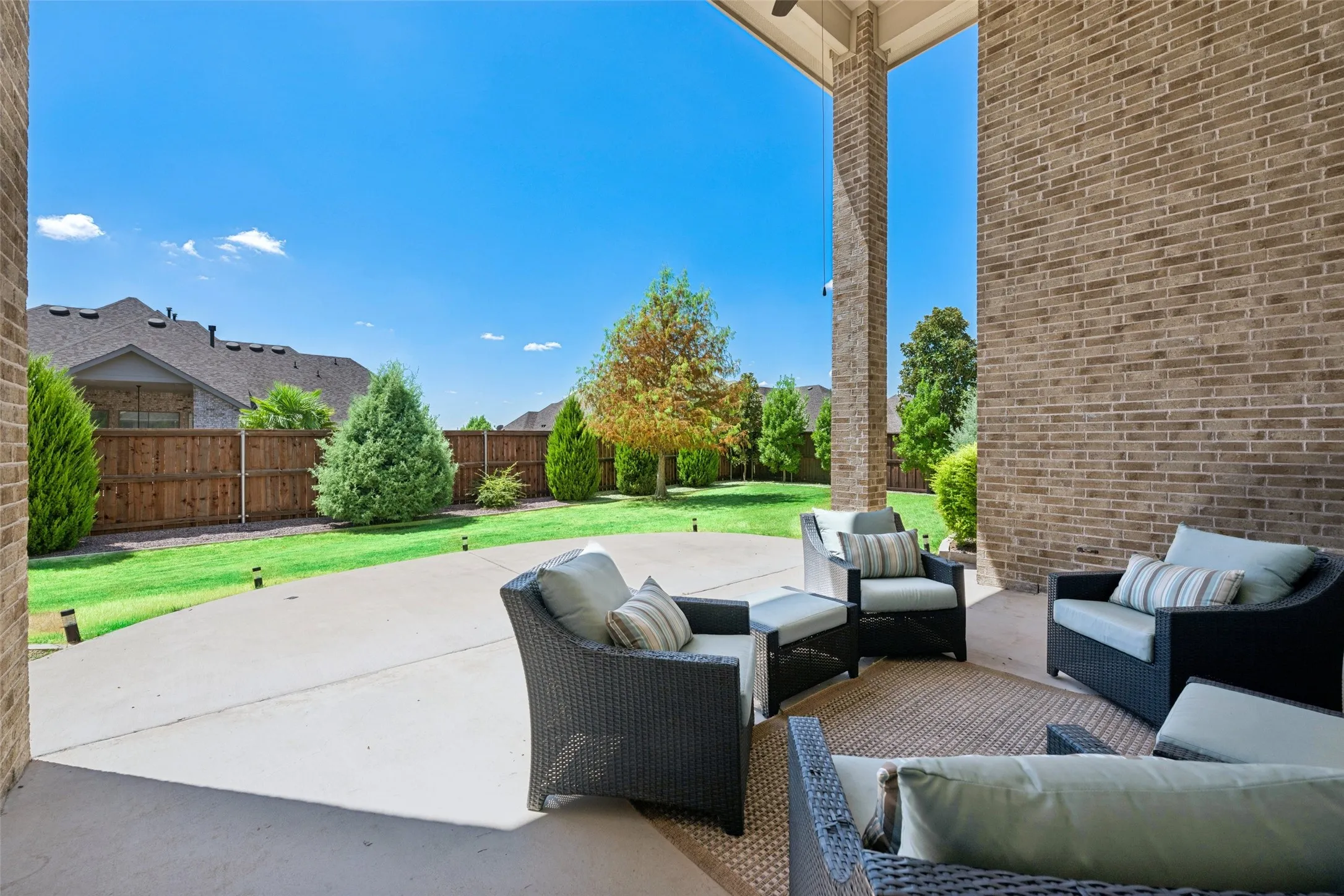 Single Family Residence For Sale in Collin County , 2631 Seabiscuit Road, Celina, Texas 75009, 5 Bedroom, 7 Bathroom, 3 Garage spaces, 4,895 Sqft, built in 2017, mls#21374950, Real Estate Agent in Celina, Homes For Sale in Collin county, Homes For Sale in Celina, Realtor in Celina Texas, Real Estate Brokerage Independent Realty Texas, Luminita Cordes Realtor