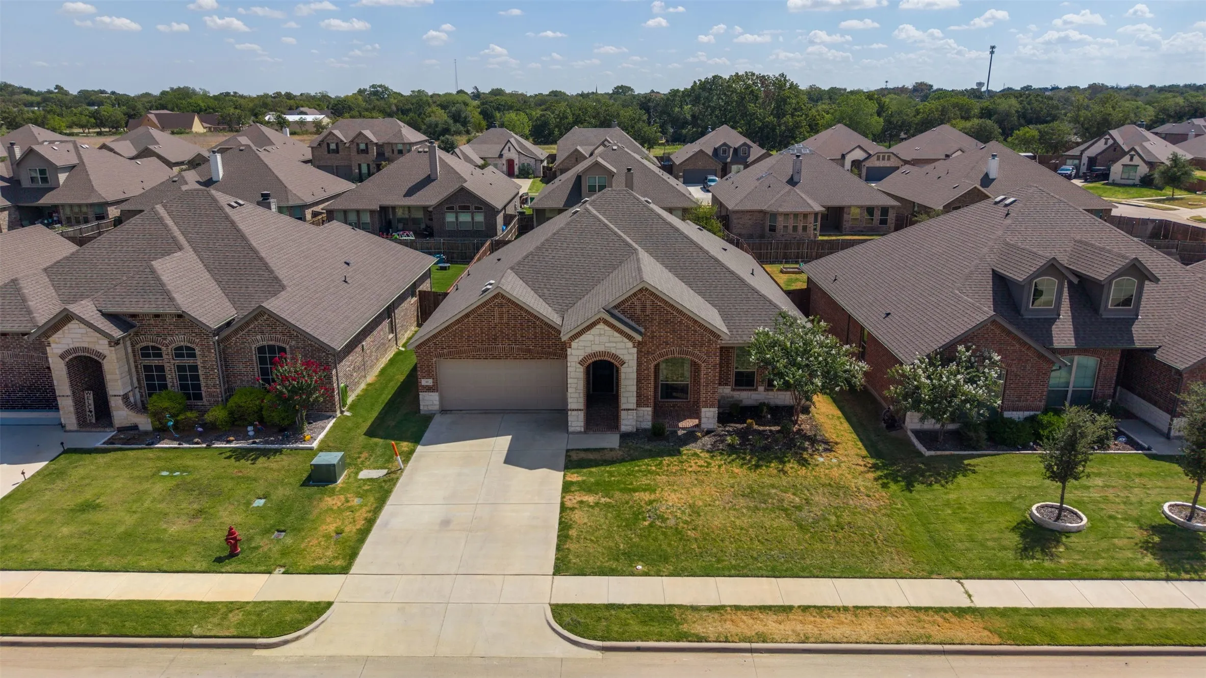 Single Family Residence For Sale in Johnson County , 112 Constitution Drive, Joshua, Texas 76058, 4 Bedroom, 2 Bathroom, 2 Garage spaces, 2,121 Sqft, built in 2022, mls#21382407, Real Estate Agent in Joshua, Homes For Sale in Johnson county, Homes For Sale in Joshua, Realtor in Joshua Texas, Real Estate Brokerage Independent Realty Texas, Luminita Cordes Realtor