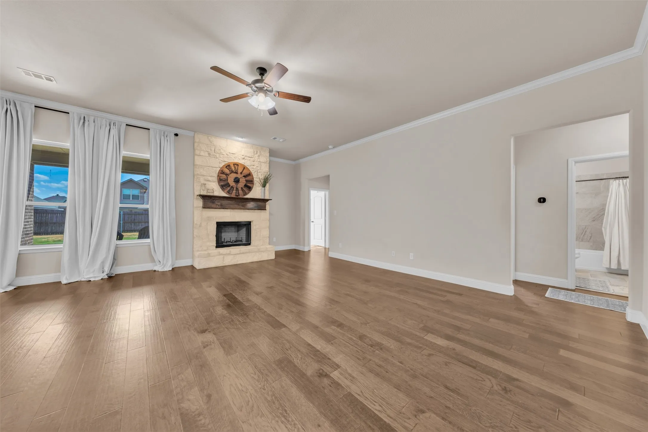 Single Family Residence For Sale in Johnson County , 112 Constitution Drive, Joshua, Texas 76058, 4 Bedroom, 2 Bathroom, 2 Garage spaces, 2,121 Sqft, built in 2022, mls#21382407, Real Estate Agent in Joshua, Homes For Sale in Johnson county, Homes For Sale in Joshua, Realtor in Joshua Texas, Real Estate Brokerage Independent Realty Texas, Luminita Cordes Realtor