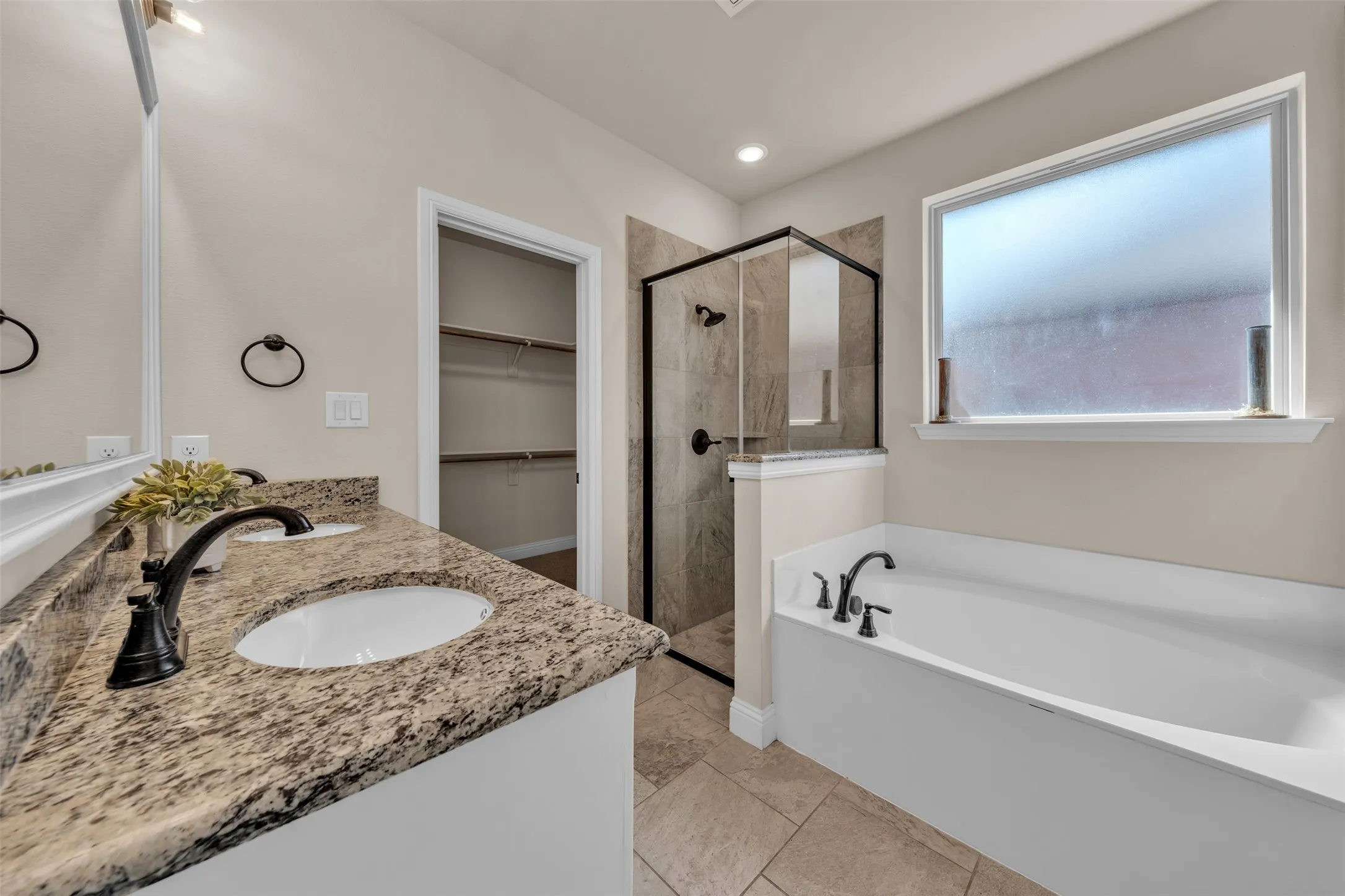 Single Family Residence For Sale in Johnson County , 112 Constitution Drive, Joshua, Texas 76058, 4 Bedroom, 2 Bathroom, 2 Garage spaces, 2,121 Sqft, built in 2022, mls#21382407, Real Estate Agent in Joshua, Homes For Sale in Johnson county, Homes For Sale in Joshua, Realtor in Joshua Texas, Real Estate Brokerage Independent Realty Texas, Luminita Cordes Realtor