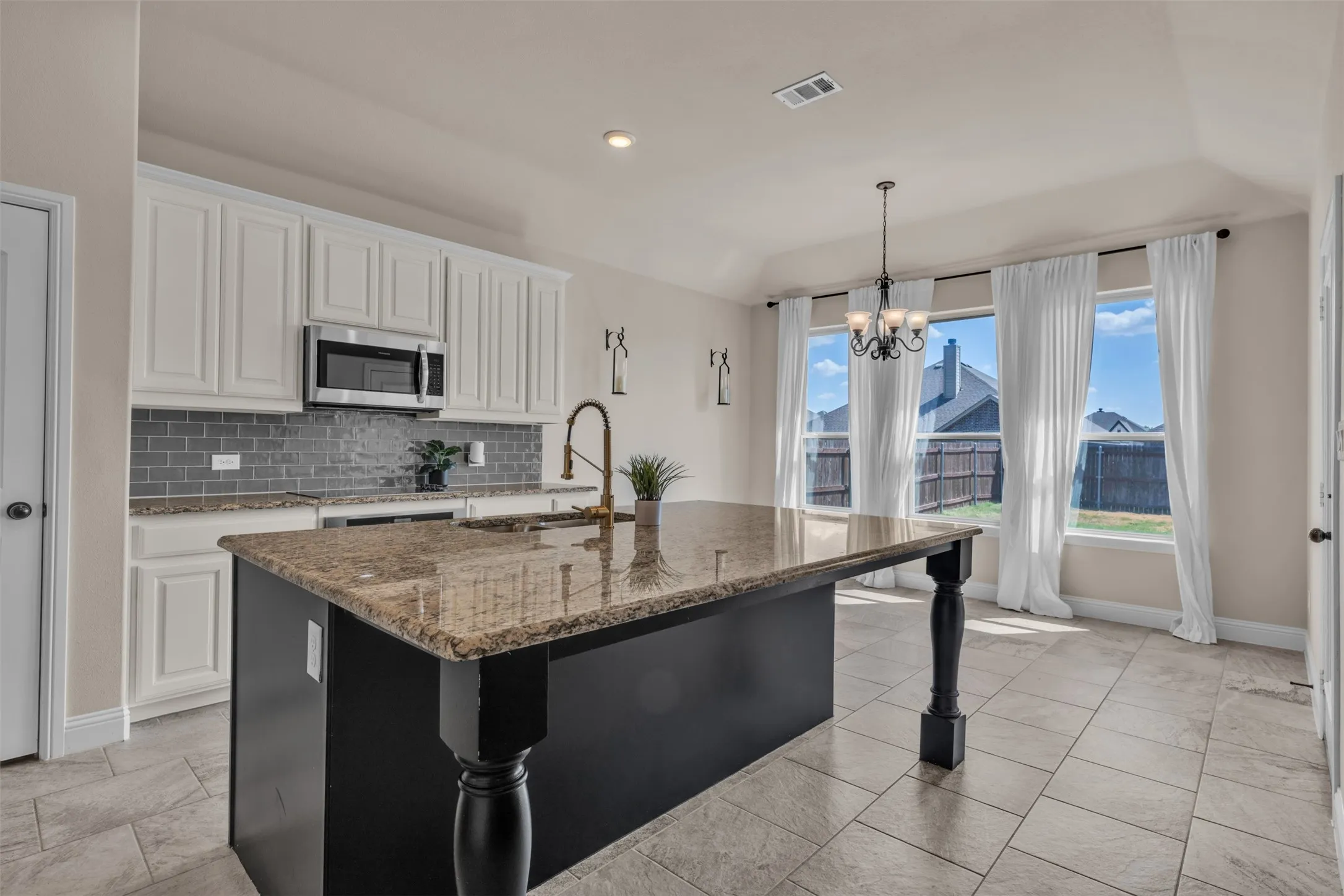 Single Family Residence For Sale in Johnson County , 112 Constitution Drive, Joshua, Texas 76058, 4 Bedroom, 2 Bathroom, 2 Garage spaces, 2,121 Sqft, built in 2022, mls#21382407, Real Estate Agent in Joshua, Homes For Sale in Johnson county, Homes For Sale in Joshua, Realtor in Joshua Texas, Real Estate Brokerage Independent Realty Texas, Luminita Cordes Realtor
