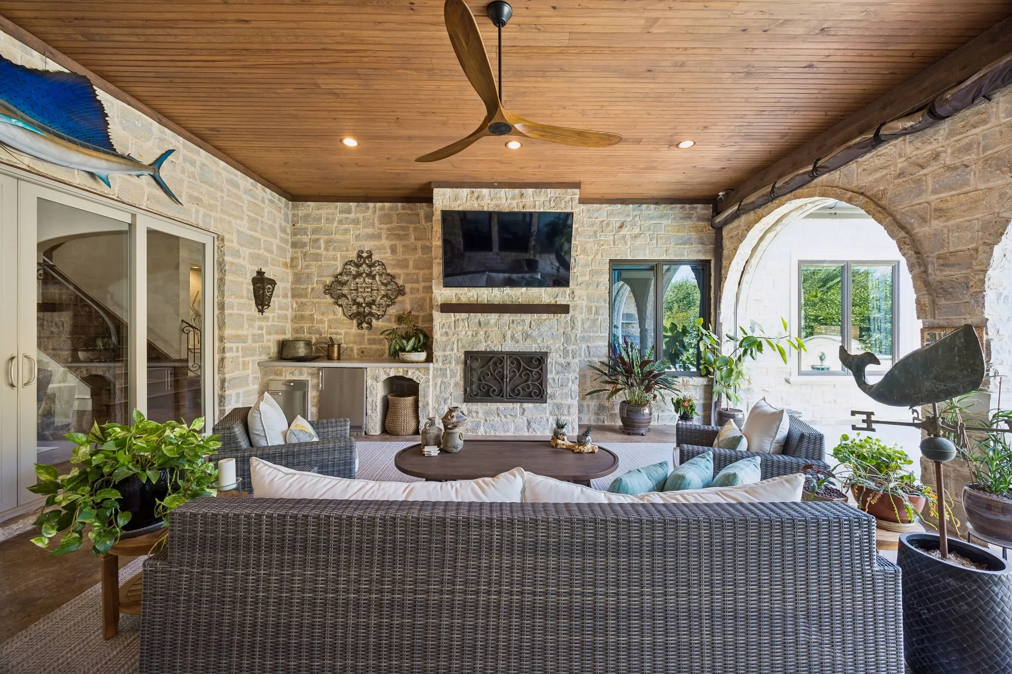 Single Family Residence For Sale in Tarrant County , 1817 Saint Philip Avenue, Southlake, Texas 76092, 4 Bedroom, 4 Bathroom, 4 Garage spaces, 4,055 Sqft, built in 2013, mls#21382855, Real Estate Agent in Southlake, Homes For Sale in Tarrant county, Homes For Sale in Southlake, Realtor in Southlake Texas, Real Estate Brokerage Independent Realty Texas, Luminita Cordes Realtor
