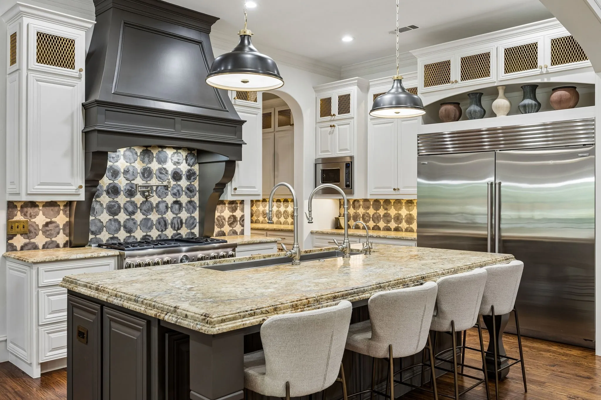 Single Family Residence For Sale in Tarrant County , 1817 Saint Philip Avenue, Southlake, Texas 76092, 4 Bedroom, 4 Bathroom, 4 Garage spaces, 4,055 Sqft, built in 2013, mls#21382855, Real Estate Agent in Southlake, Homes For Sale in Tarrant county, Homes For Sale in Southlake, Realtor in Southlake Texas, Real Estate Brokerage Independent Realty Texas, Luminita Cordes Realtor