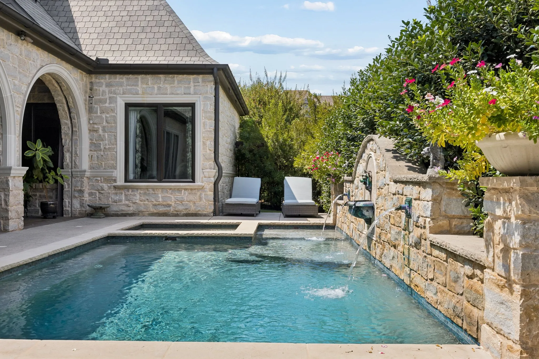 Single Family Residence For Sale in Tarrant County , 1817 Saint Philip Avenue, Southlake, Texas 76092, 4 Bedroom, 4 Bathroom, 4 Garage spaces, 4,055 Sqft, built in 2013, mls#21382855, Real Estate Agent in Southlake, Homes For Sale in Tarrant county, Homes For Sale in Southlake, Realtor in Southlake Texas, Real Estate Brokerage Independent Realty Texas, Luminita Cordes Realtor