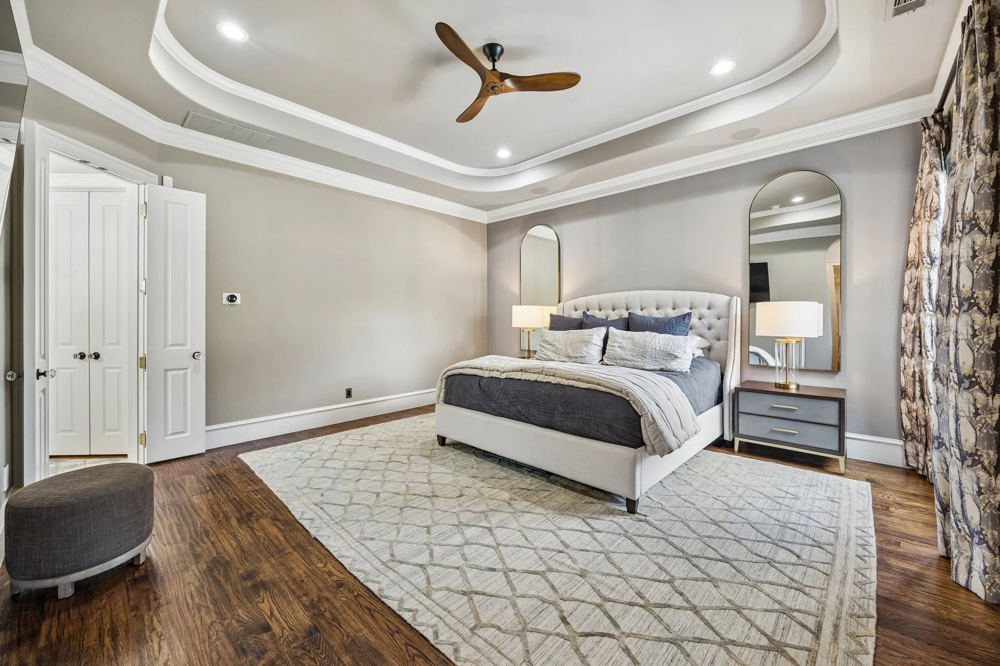 Single Family Residence For Sale in Tarrant County , 1817 Saint Philip Avenue, Southlake, Texas 76092, 4 Bedroom, 4 Bathroom, 4 Garage spaces, 4,055 Sqft, built in 2013, mls#21382855, Real Estate Agent in Southlake, Homes For Sale in Tarrant county, Homes For Sale in Southlake, Realtor in Southlake Texas, Real Estate Brokerage Independent Realty Texas, Luminita Cordes Realtor