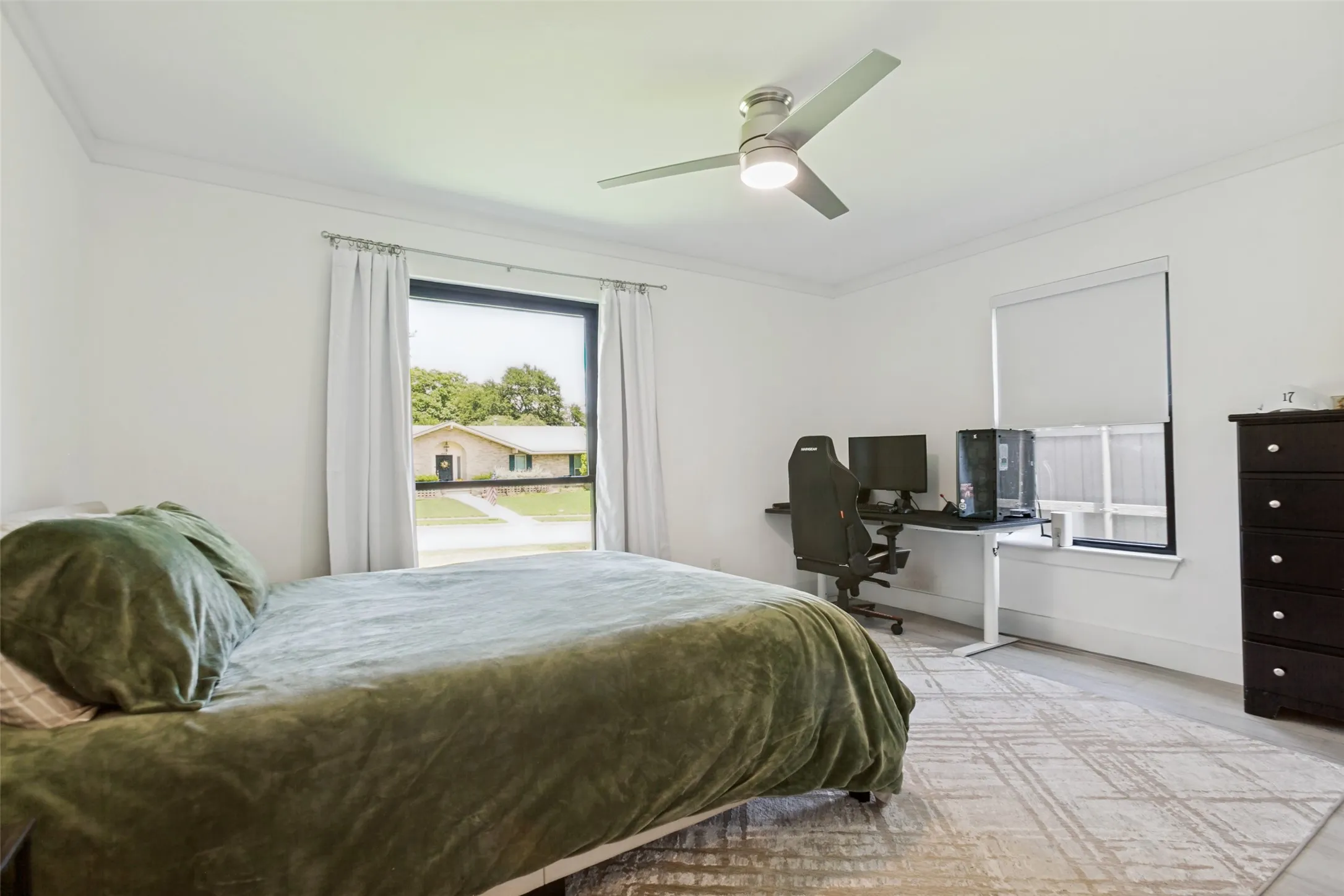 Single Family Residence For Sale in Collin County , 411 Ridgewood Drive, Richardson, Texas 75080, 5 Bedroom, 4 Bathroom, 2 Garage spaces, 3,280 Sqft, built in 1967, mls#21382884, Real Estate Agent in Richardson, Homes For Sale in Collin county, Homes For Sale in Richardson, Realtor in Richardson Texas, Real Estate Brokerage Independent Realty Texas, Luminita Cordes Realtor