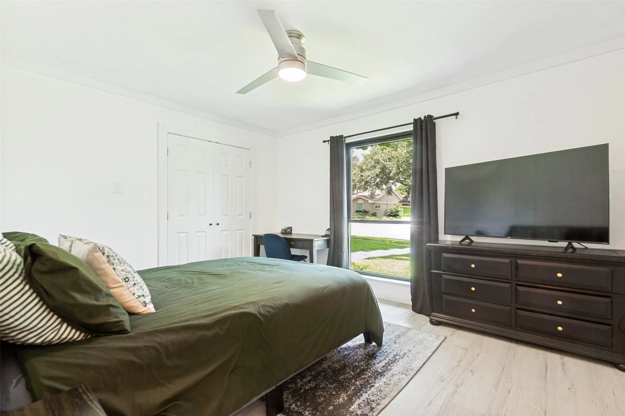 Single Family Residence For Sale in Collin County , 411 Ridgewood Drive, Richardson, Texas 75080, 5 Bedroom, 4 Bathroom, 2 Garage spaces, 3,280 Sqft, built in 1967, mls#21382884, Real Estate Agent in Richardson, Homes For Sale in Collin county, Homes For Sale in Richardson, Realtor in Richardson Texas, Real Estate Brokerage Independent Realty Texas, Luminita Cordes Realtor