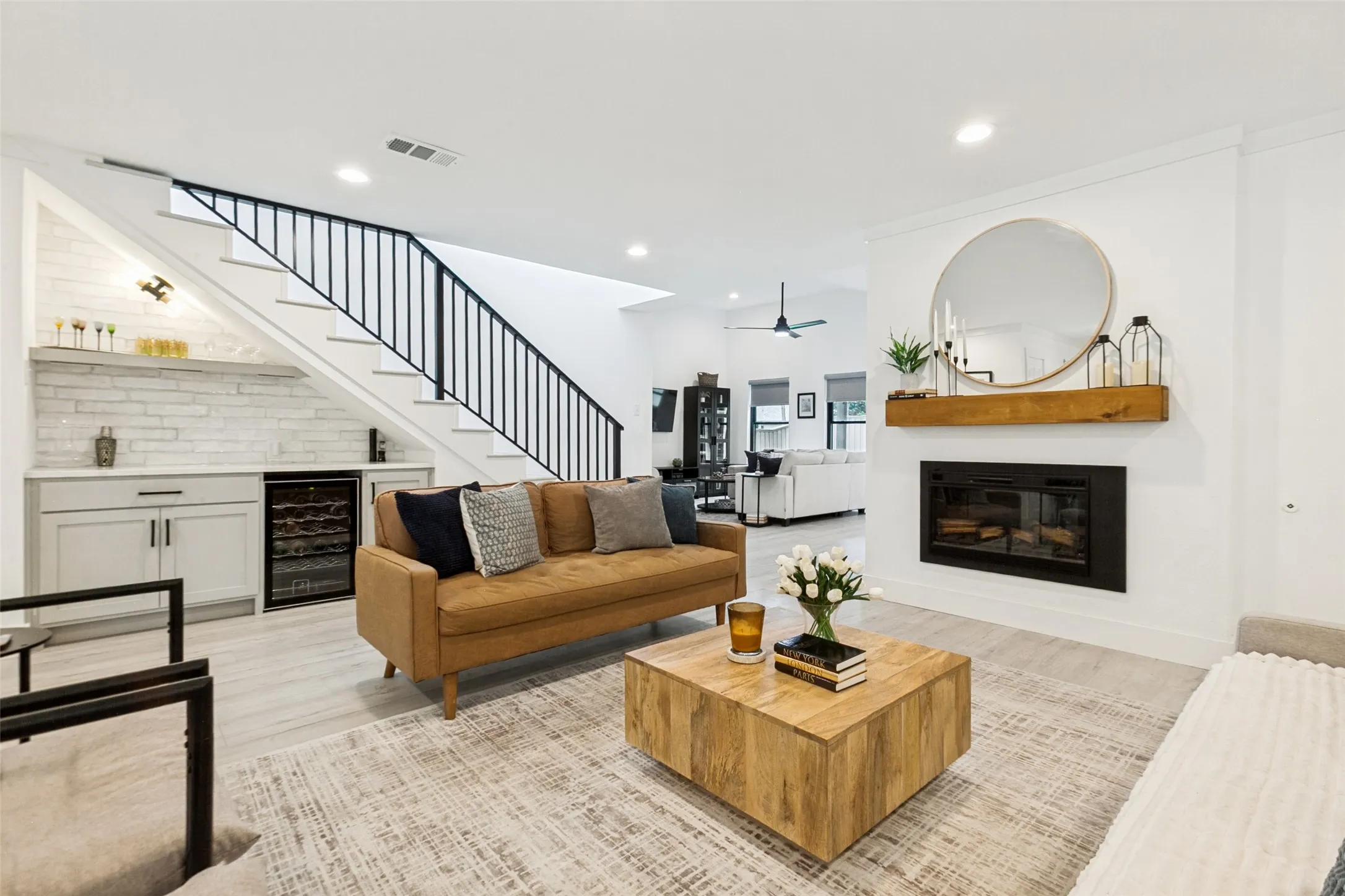 Single Family Residence For Sale in Collin County , 411 Ridgewood Drive, Richardson, Texas 75080, 5 Bedroom, 4 Bathroom, 2 Garage spaces, 3,280 Sqft, built in 1967, mls#21382884, Real Estate Agent in Richardson, Homes For Sale in Collin county, Homes For Sale in Richardson, Realtor in Richardson Texas, Real Estate Brokerage Independent Realty Texas, Luminita Cordes Realtor