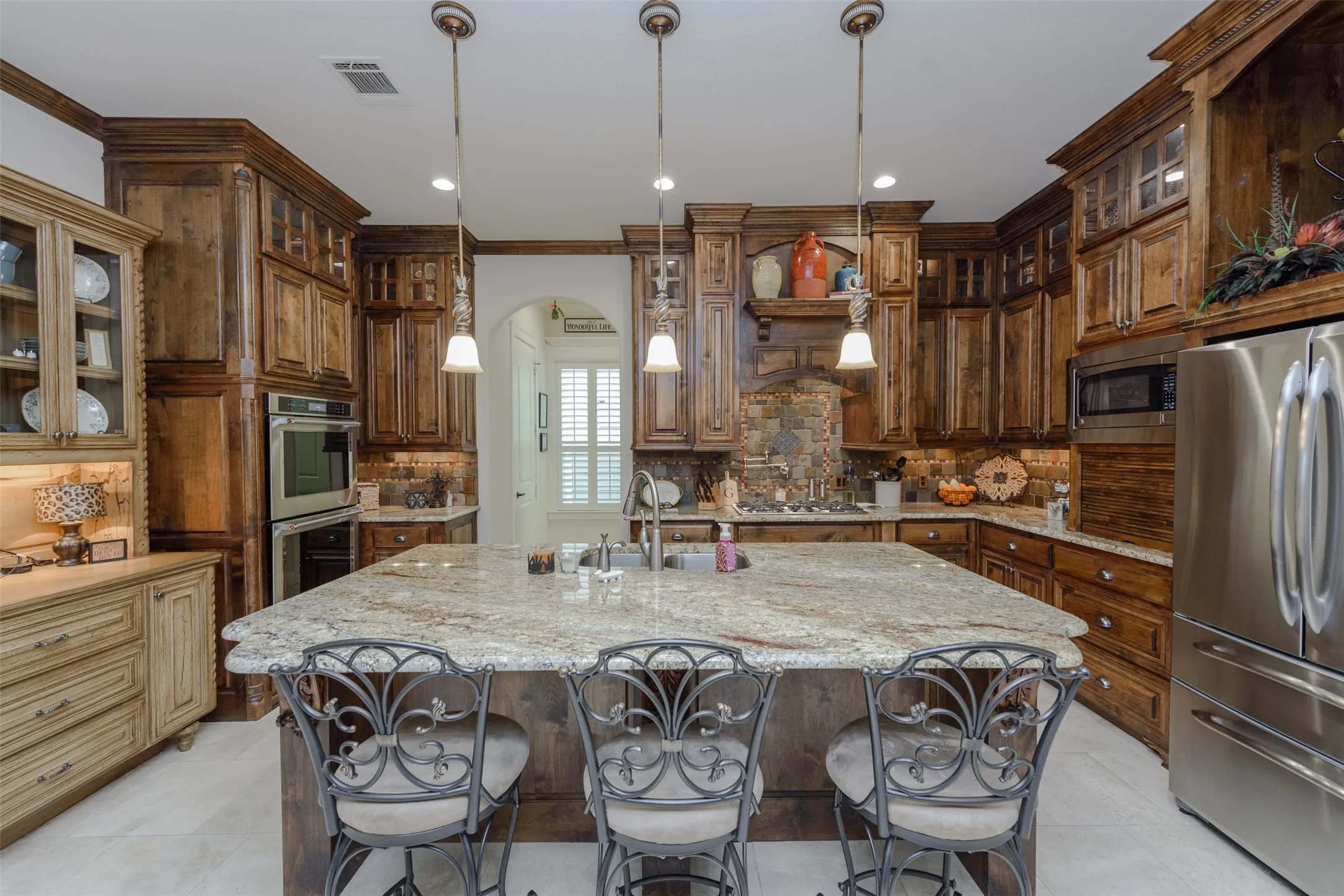 Single Family Residence For Sale in Denton County , 405 Dallas Street, Argyle, Texas 76226, 3 Bedroom, 3 Bathroom, 2 Garage spaces, 2,587 Sqft, built in 2008, mls#21382716, Real Estate Agent in Argyle, Homes For Sale in Denton county, Homes For Sale in Argyle, Realtor in Argyle Texas, Real Estate Brokerage Independent Realty Texas, Luminita Cordes Realtor
