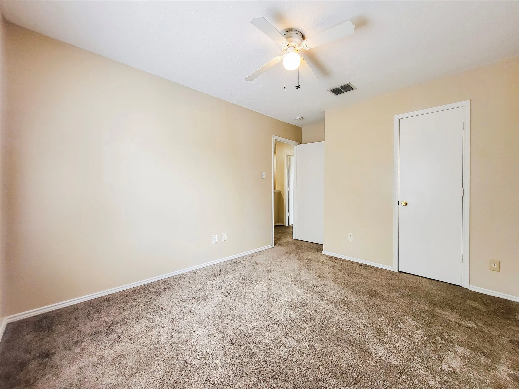 Single Family Residence For Rent in Tarrant County , 372 Marsha Street, Saginaw, Texas 76179, 4 Bedroom, 3 Bathroom, 2 Garage spaces, 2,419 Sqft, built in 2000, mls#21382887, Real Estate Agent in Saginaw, Homes For Rent in Tarrant county, Homes For Rent in Saginaw, Realtor in Saginaw Texas, Real Estate Brokerage Independent Realty Texas, Luminita Cordes Realtor