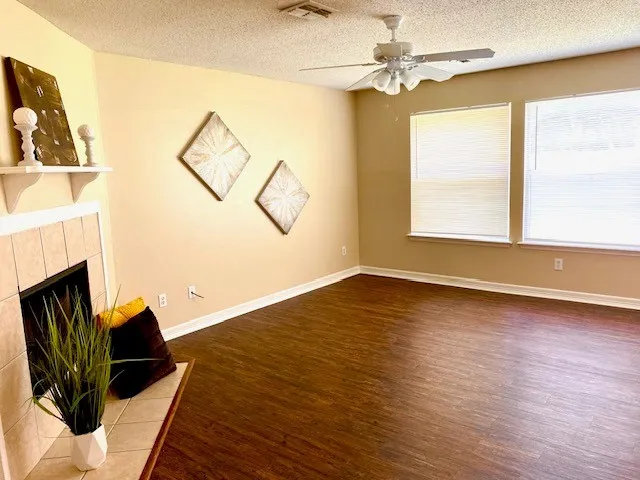 Single Family Residence For Rent in Tarrant County , 372 Marsha Street, Saginaw, Texas 76179, 4 Bedroom, 3 Bathroom, 2 Garage spaces, 2,419 Sqft, built in 2000, mls#21382887, Real Estate Agent in Saginaw, Homes For Rent in Tarrant county, Homes For Rent in Saginaw, Realtor in Saginaw Texas, Real Estate Brokerage Independent Realty Texas, Luminita Cordes Realtor
